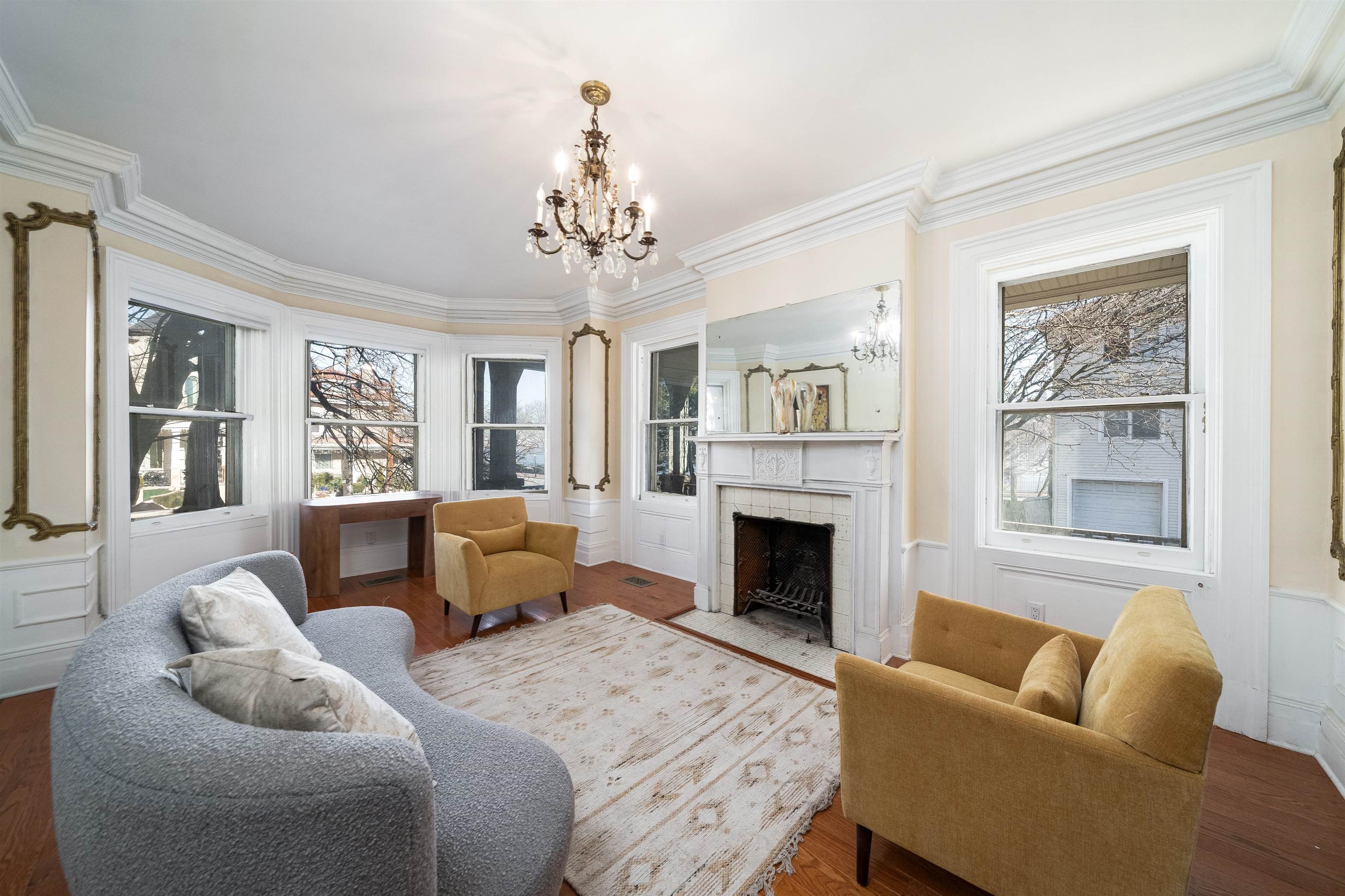 # 250013076 - For Rent in Weehawken NJ