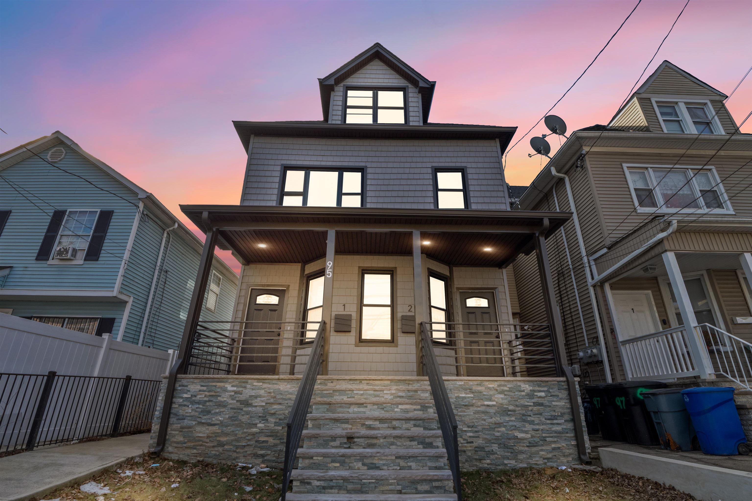 # 250013096 - For Rent in JERSEY CITY - Bergen-Lafayett NJ