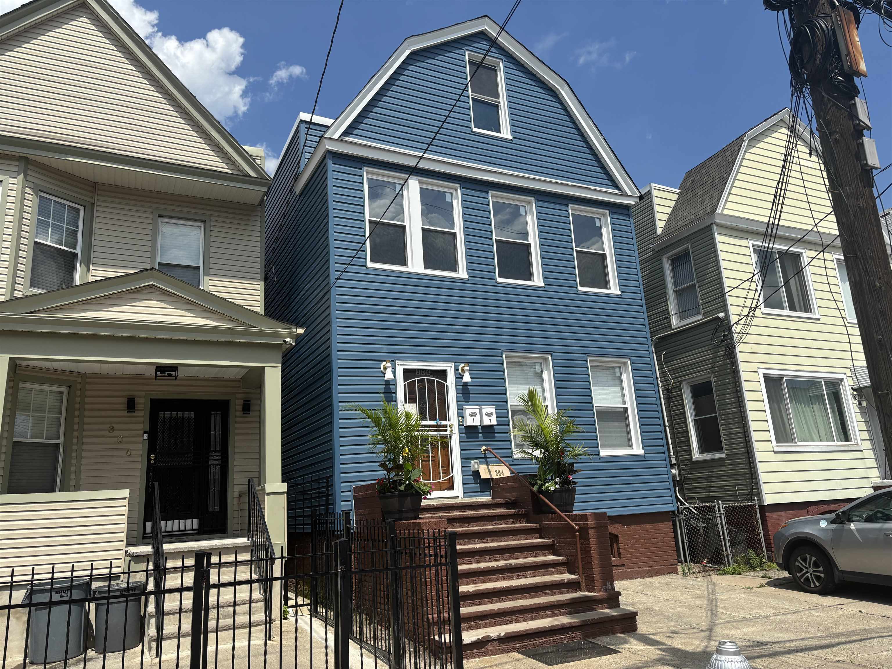 # 250013216 - For Rent in JERSEY CITY - Greenville NJ