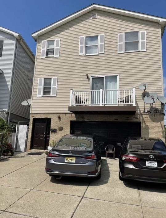 # 250013276 - For Rent in Bayonne NJ