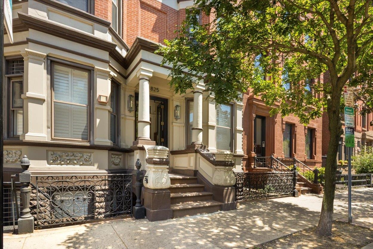 # 250013313 - For Rent in Hoboken NJ