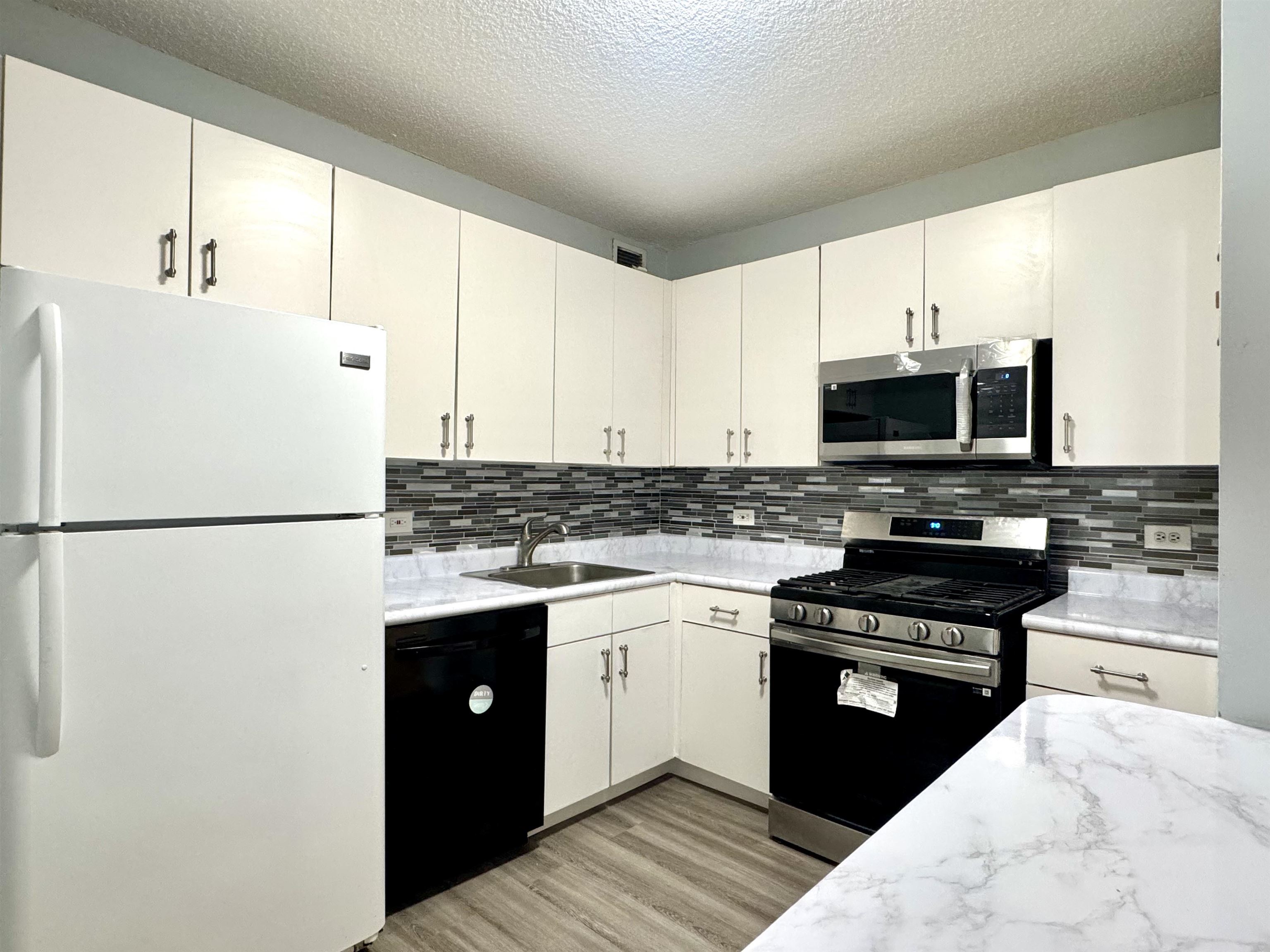 # 250013316 - For Rent in JERSEY CITY - Downtown NJ