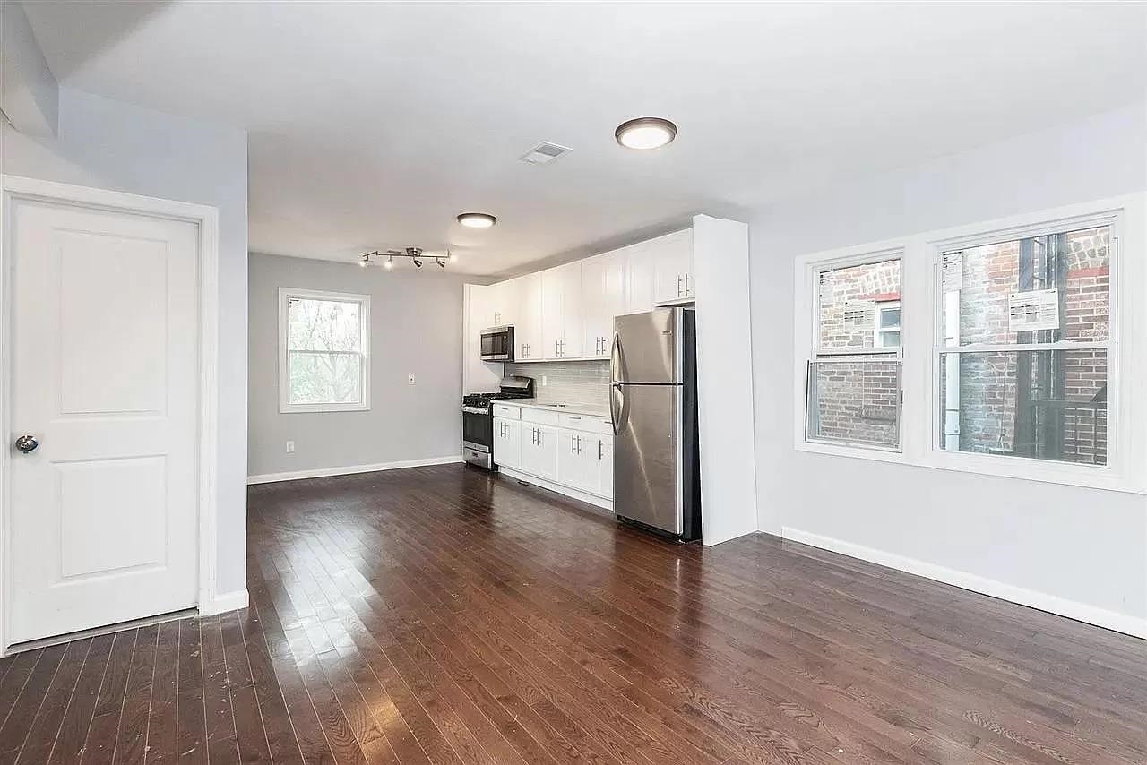# 250013411 - For Rent in JERSEY CITY - West Bergen NJ