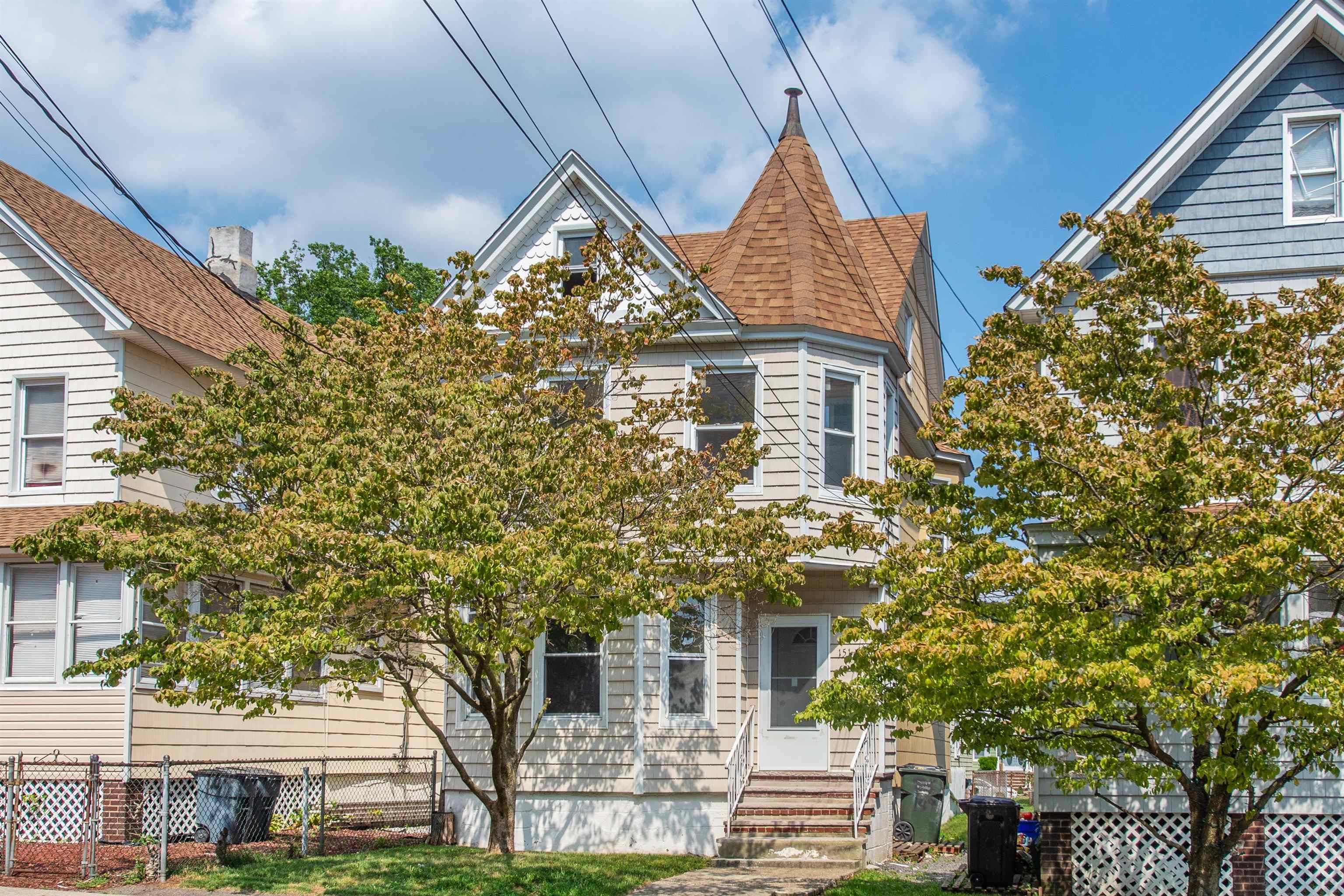 # 250013416 - For Rent in Kearny NJ