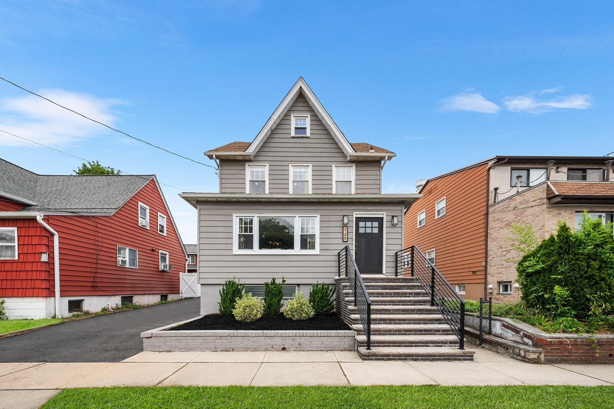 # 250013442 - For Rent in Secaucus NJ