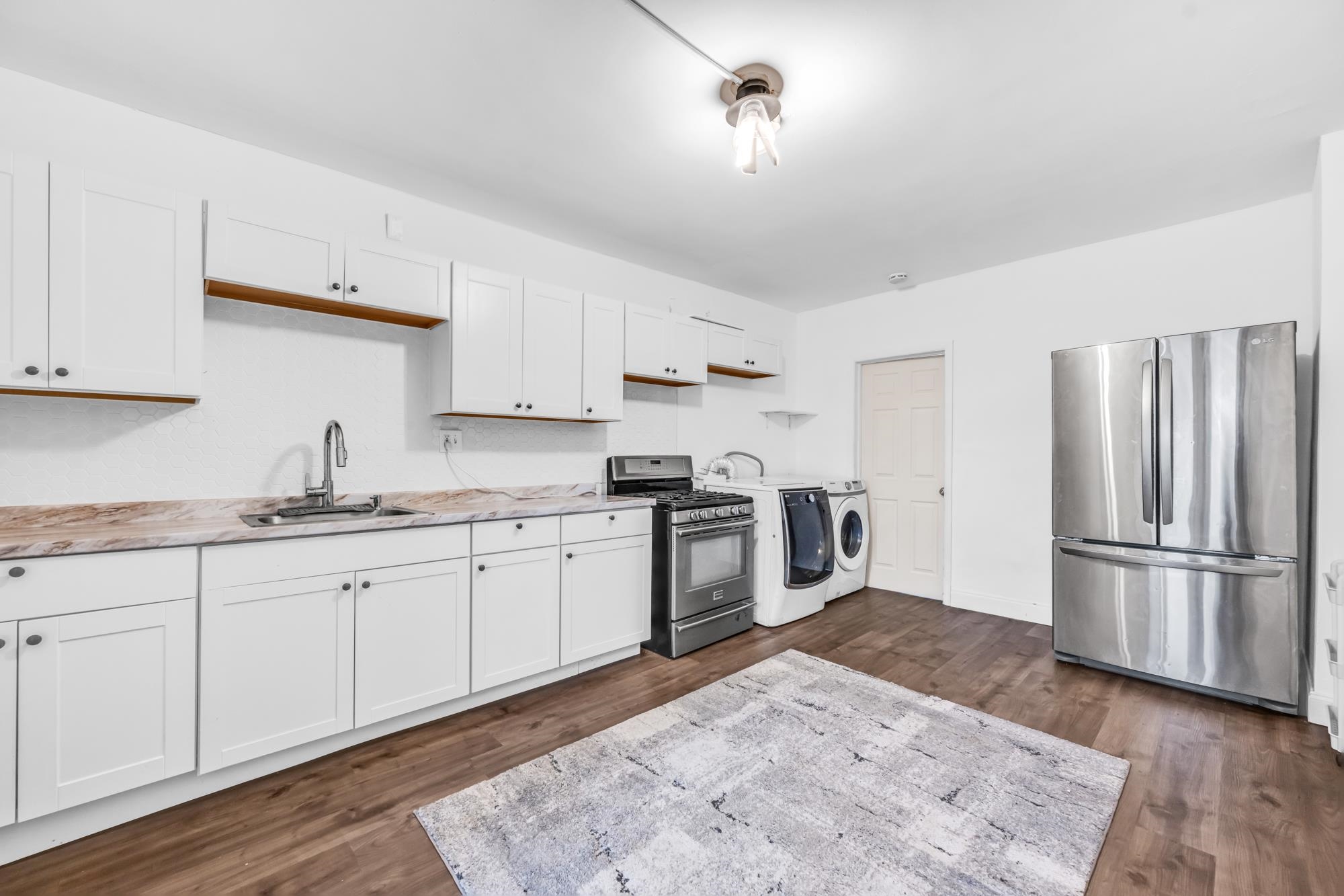 # 250013454 - For Rent in Bloomfield NJ