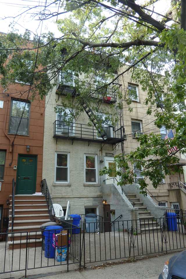# 250013476 - For Rent in Hoboken NJ