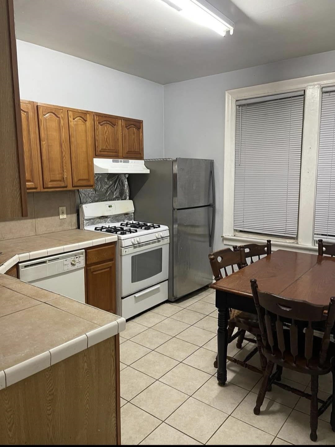 # 250013481 - For Rent in JERSEY CITY - Heights NJ