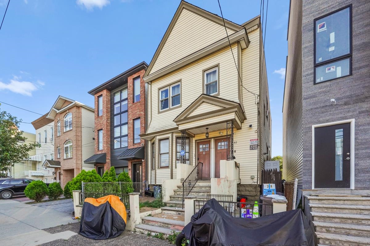 # 250013489 - For Rent in JERSEY CITY - Heights NJ