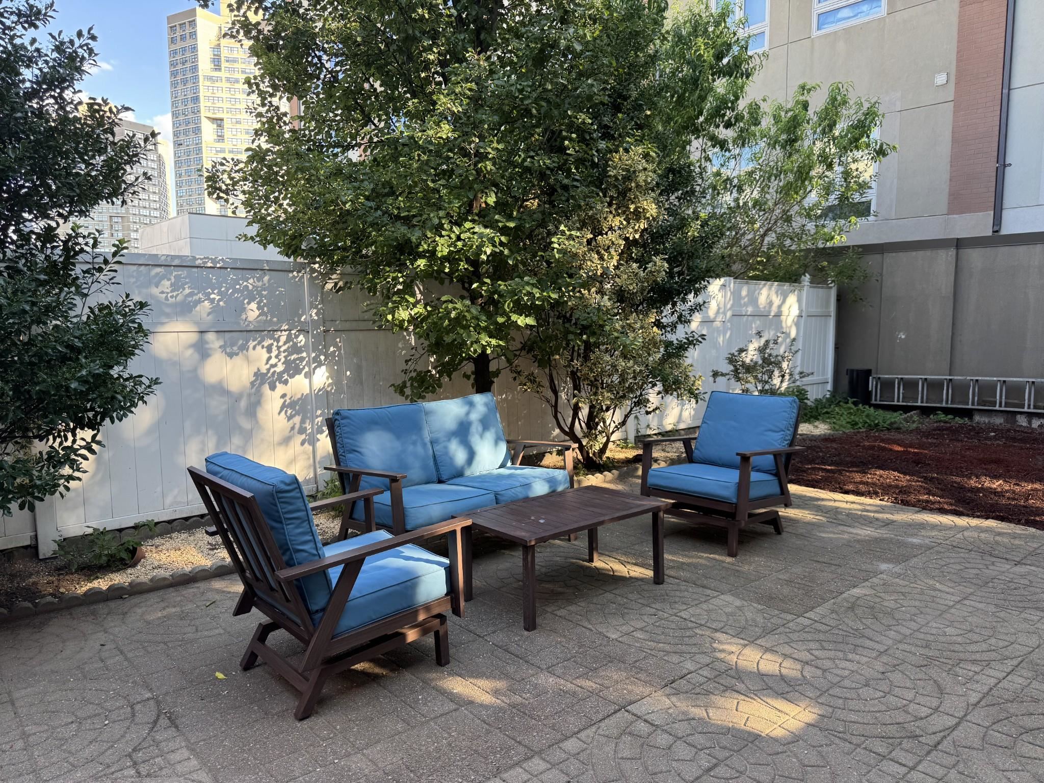 # 250013504 - For Rent in Guttenberg NJ