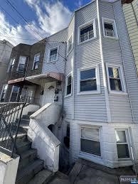 # 250013530 - For Rent in West New York NJ