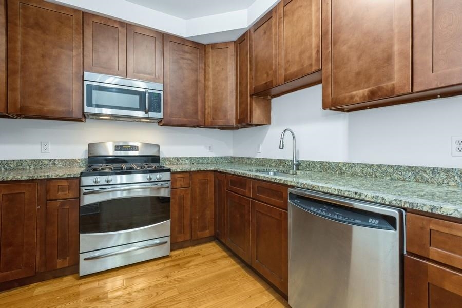 # 250013540 - For Rent in Union City NJ