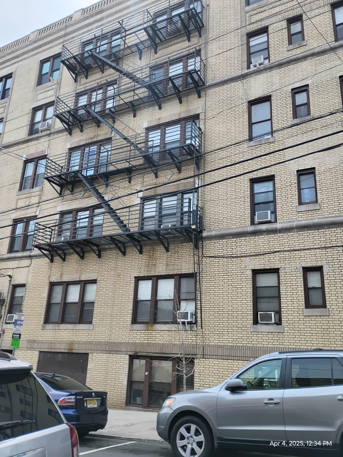 # 250013542 - For Rent in West New York NJ