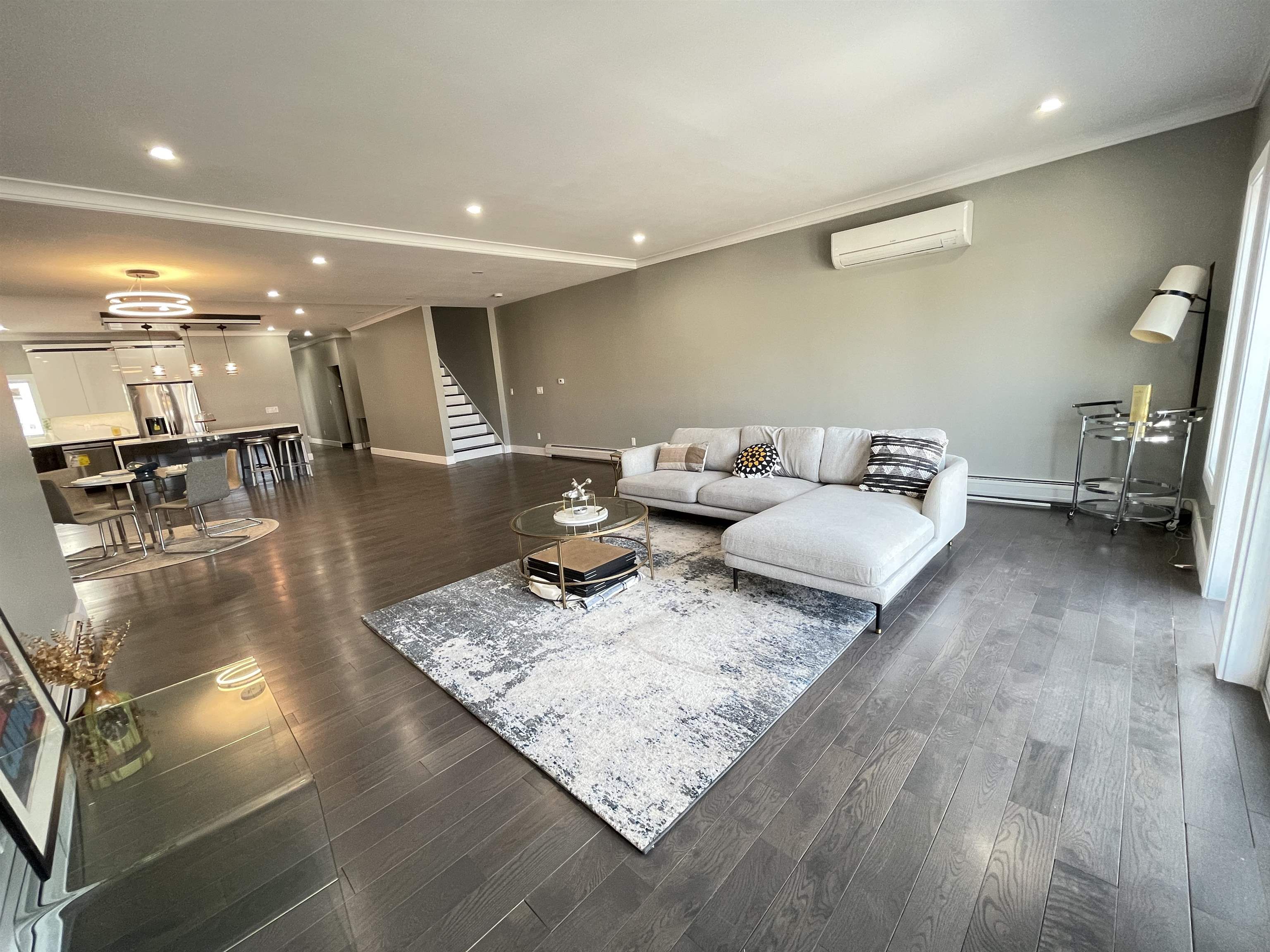 # 250013550 - For Rent in JERSEY CITY - Heights NJ