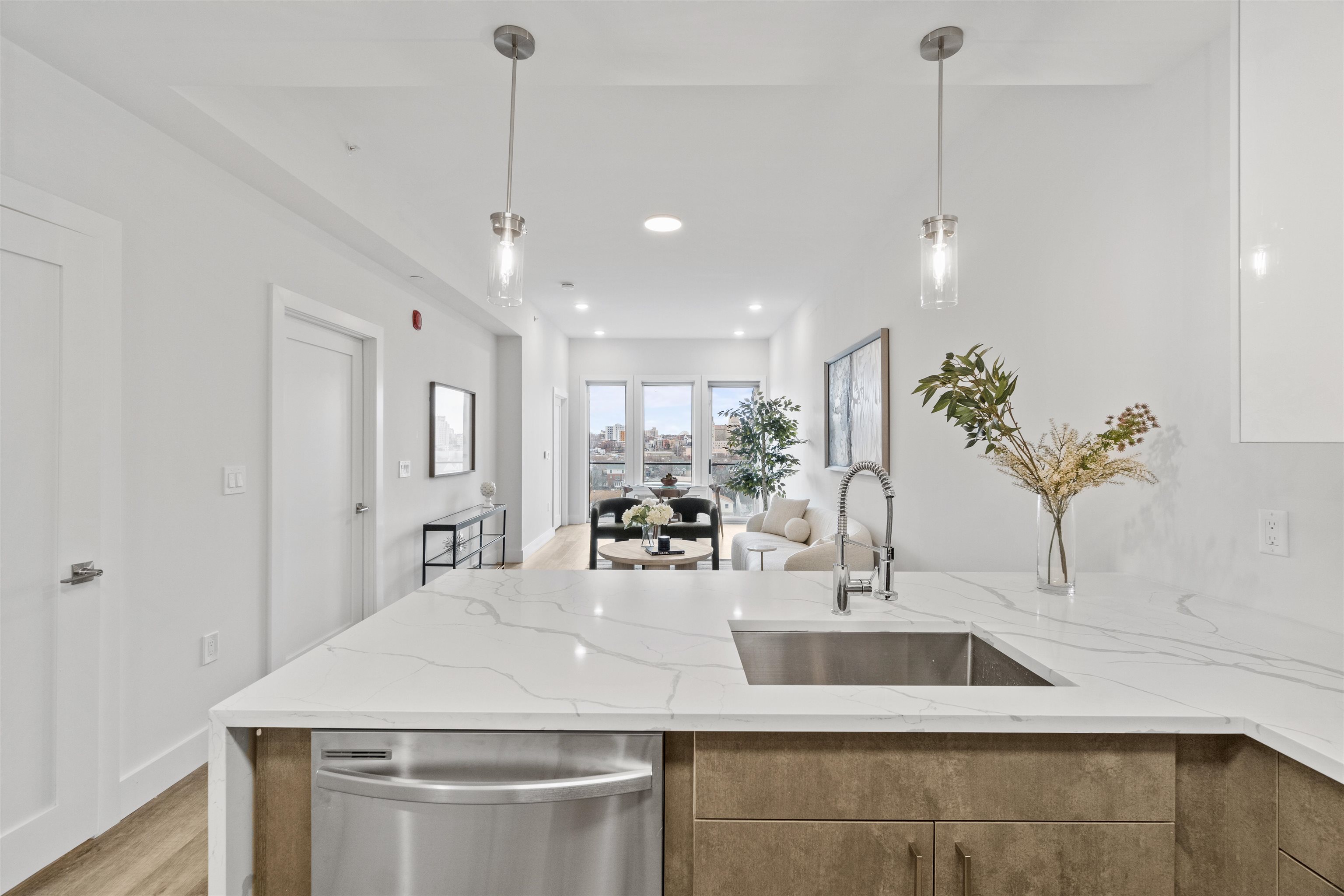 # 250013554 - For Rent in JERSEY CITY - Bergen-Lafayett NJ