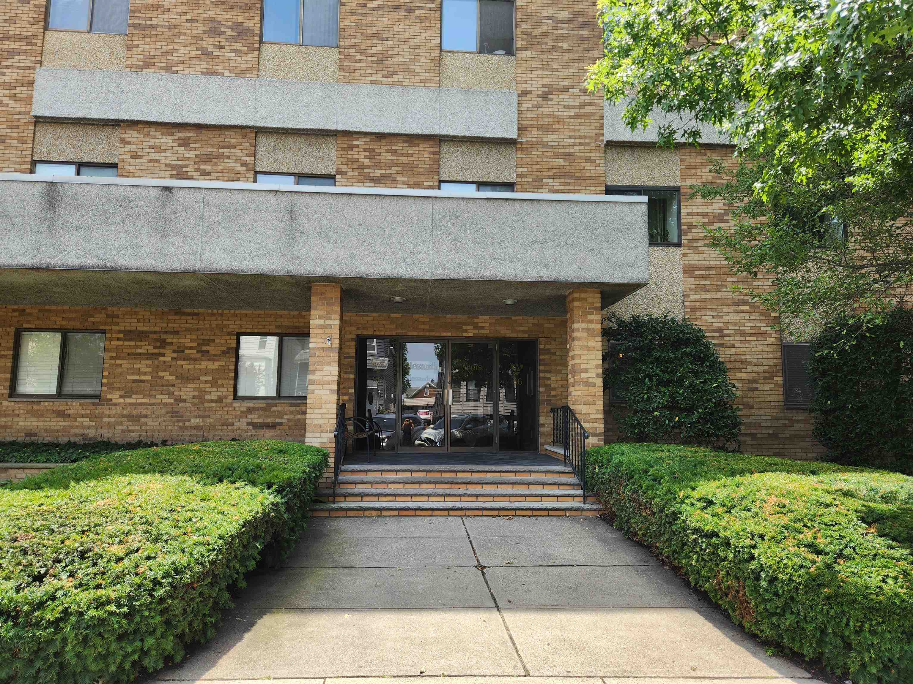 # 250013679 - For Rent in Bayonne NJ