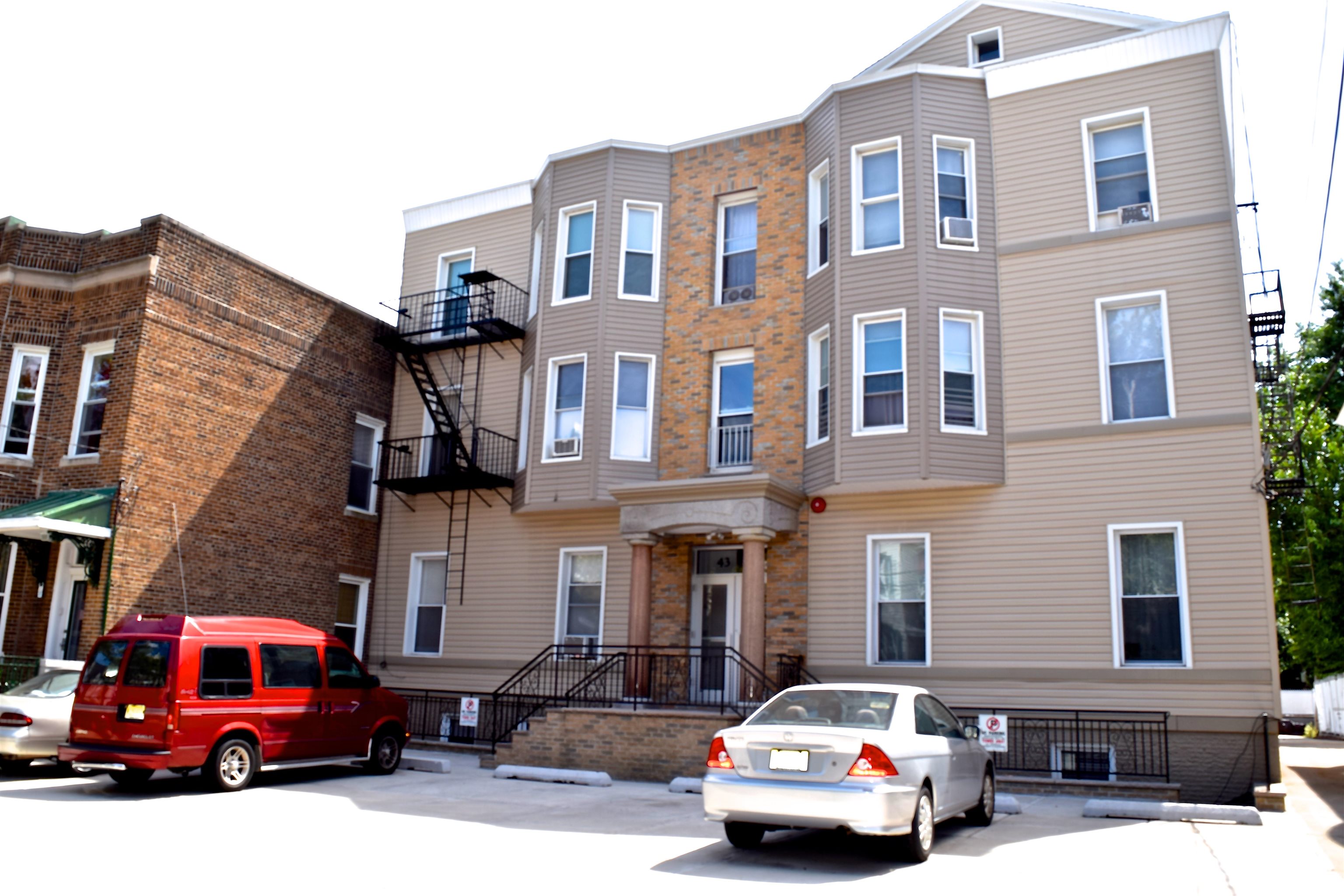 # 250013698 - For Rent in JERSEY CITY - Heights NJ