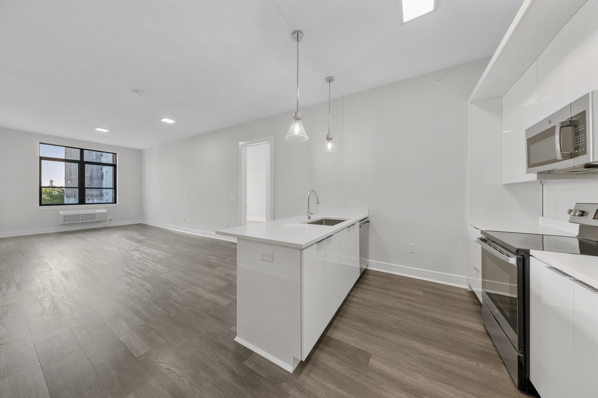 # 250013701 - For Rent in Union City NJ