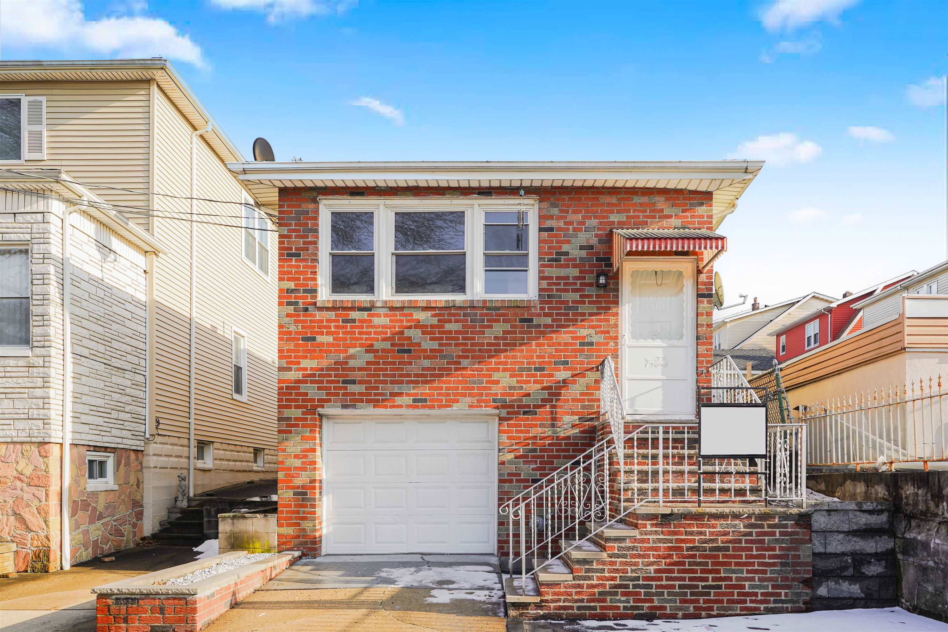 # 250013715 - For Rent in North Bergen NJ