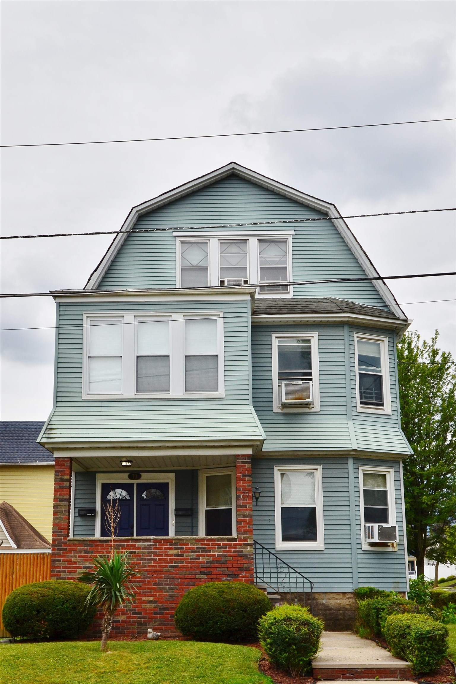 # 250013719 - For Rent in Kearny NJ