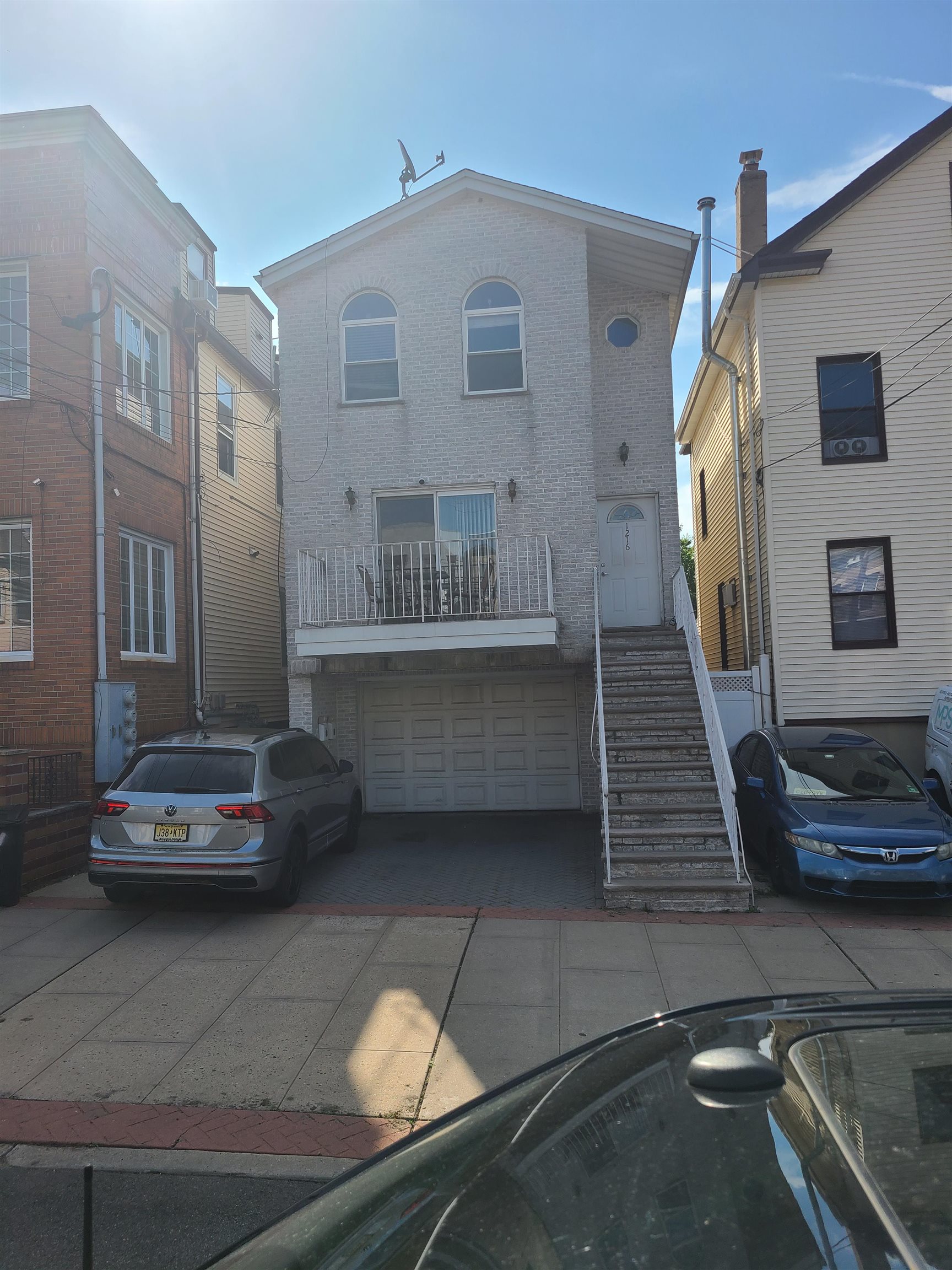 # 250013754 - For Rent in Union City NJ
