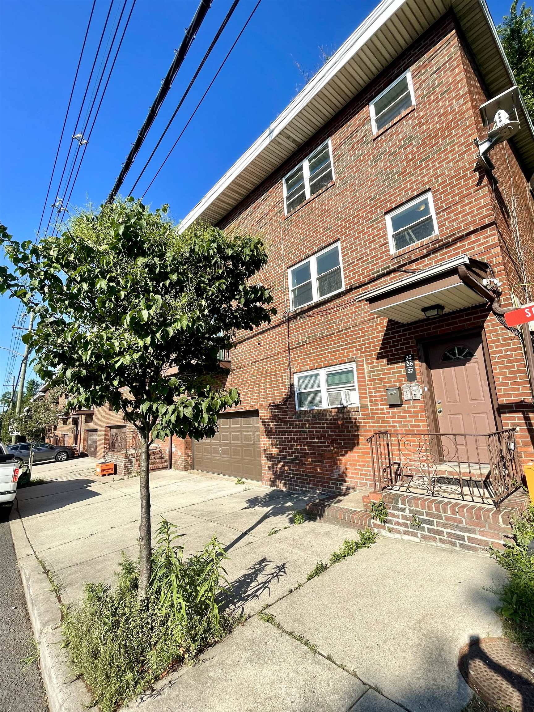 # 250013797 - For Rent in North Bergen NJ