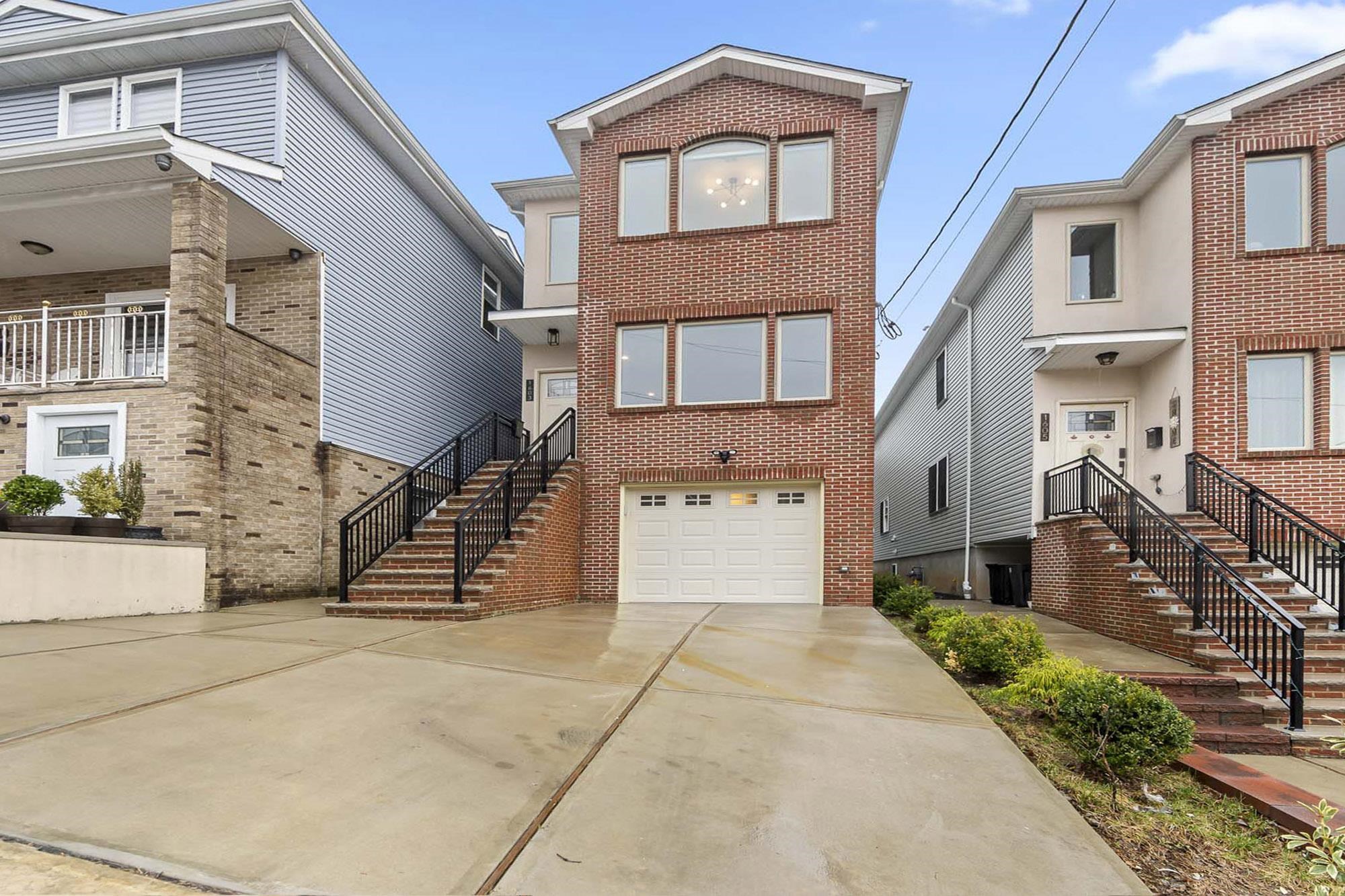 # 250013810 - For Rent in North Bergen NJ