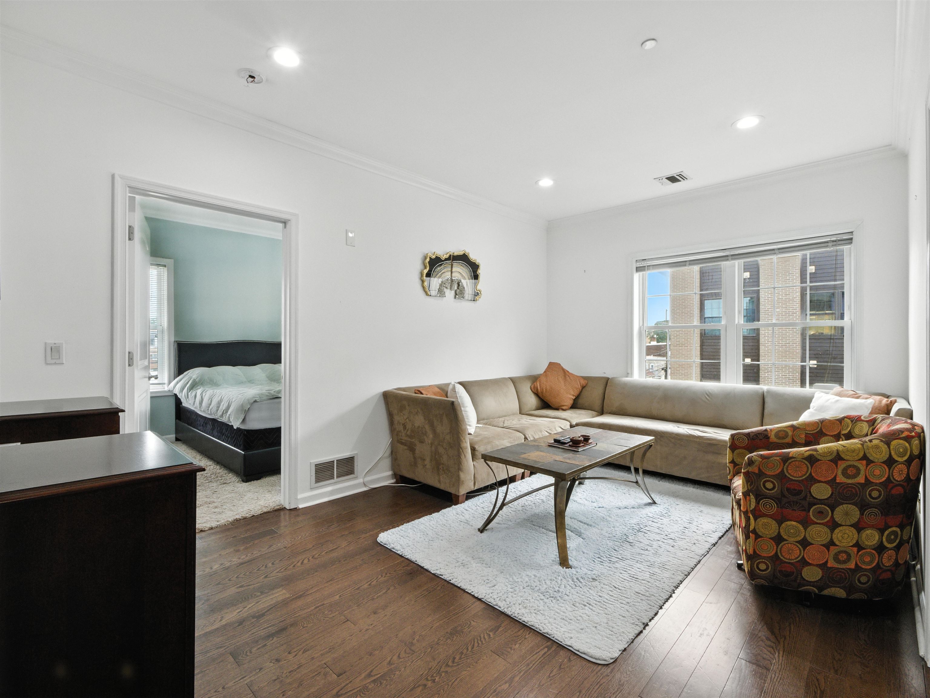# 250013849 - For Rent in West New York NJ