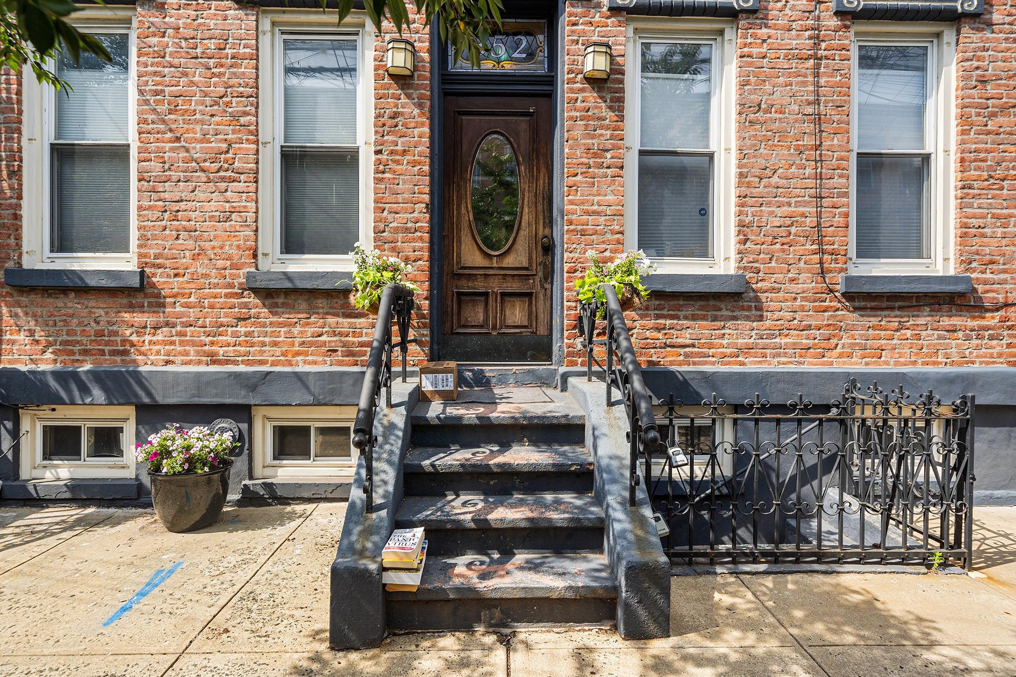 # 250013876 - For Rent in JERSEY CITY - Downtown NJ