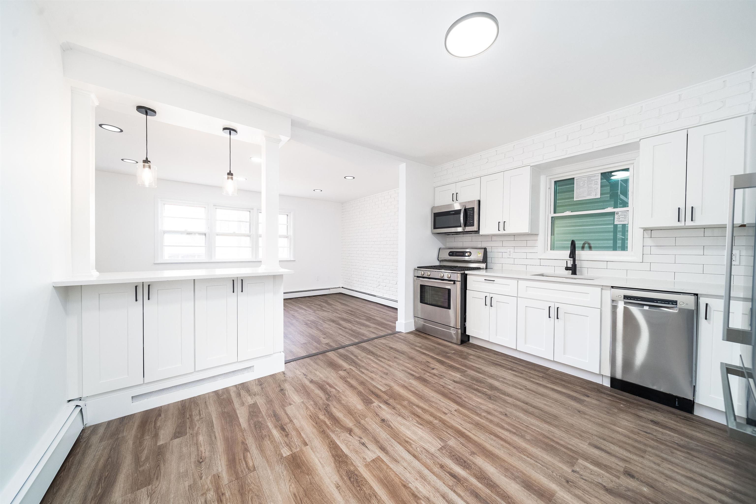 # 250013881 - For Rent in Bayonne NJ