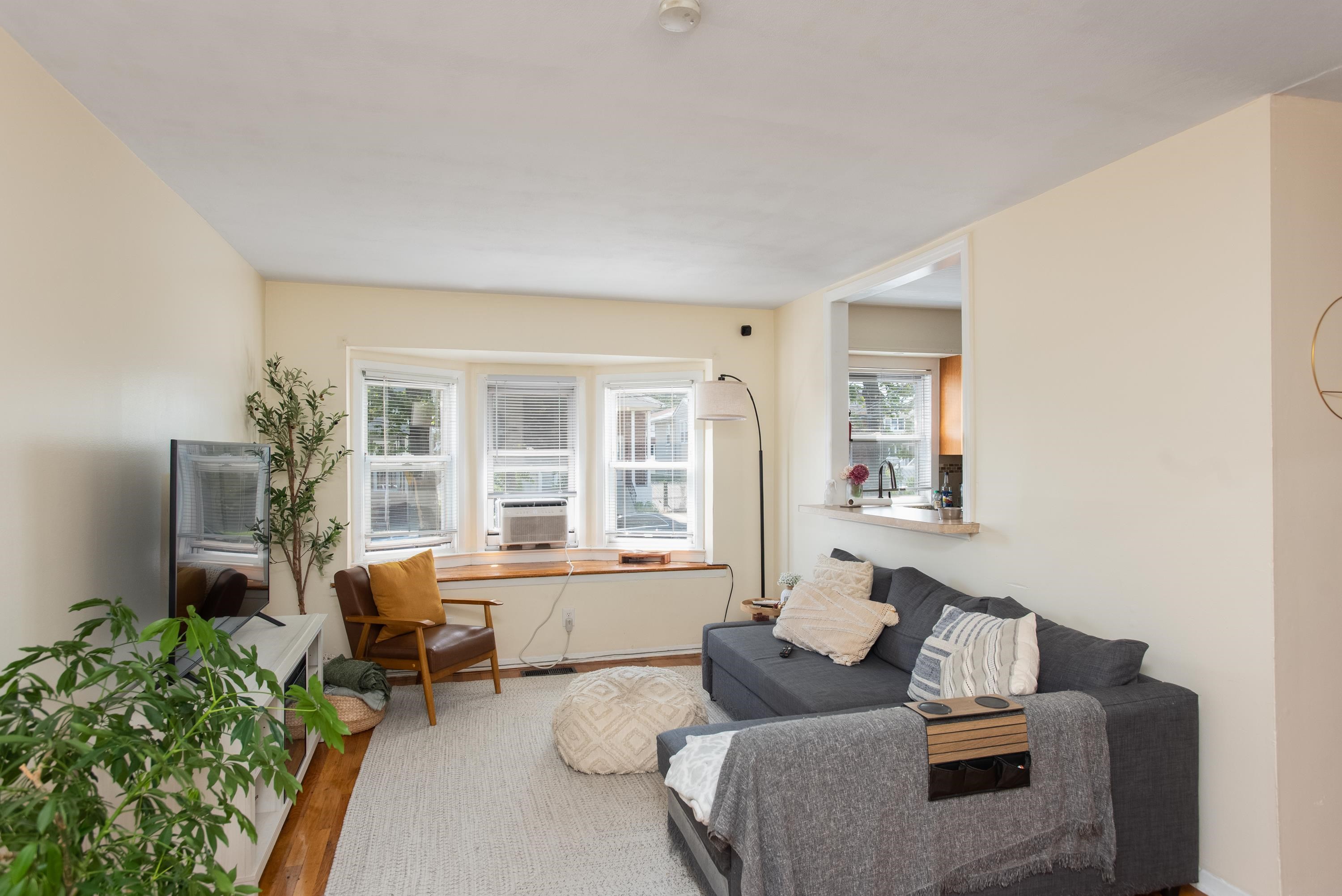 # 250013891 - For Rent in JERSEY CITY - West Bergen NJ