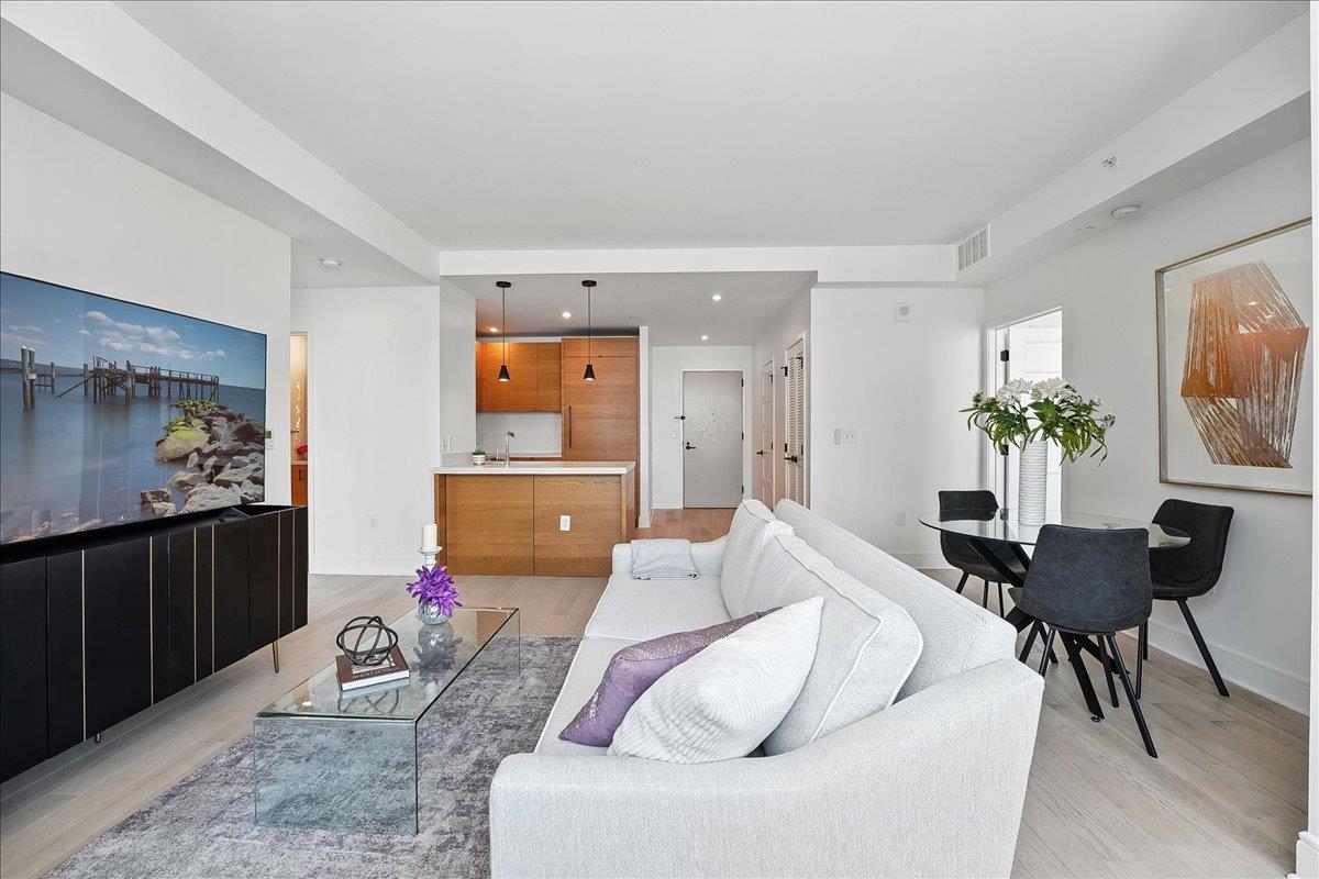 # 250013921 - For Rent in JERSEY CITY - Downtown NJ