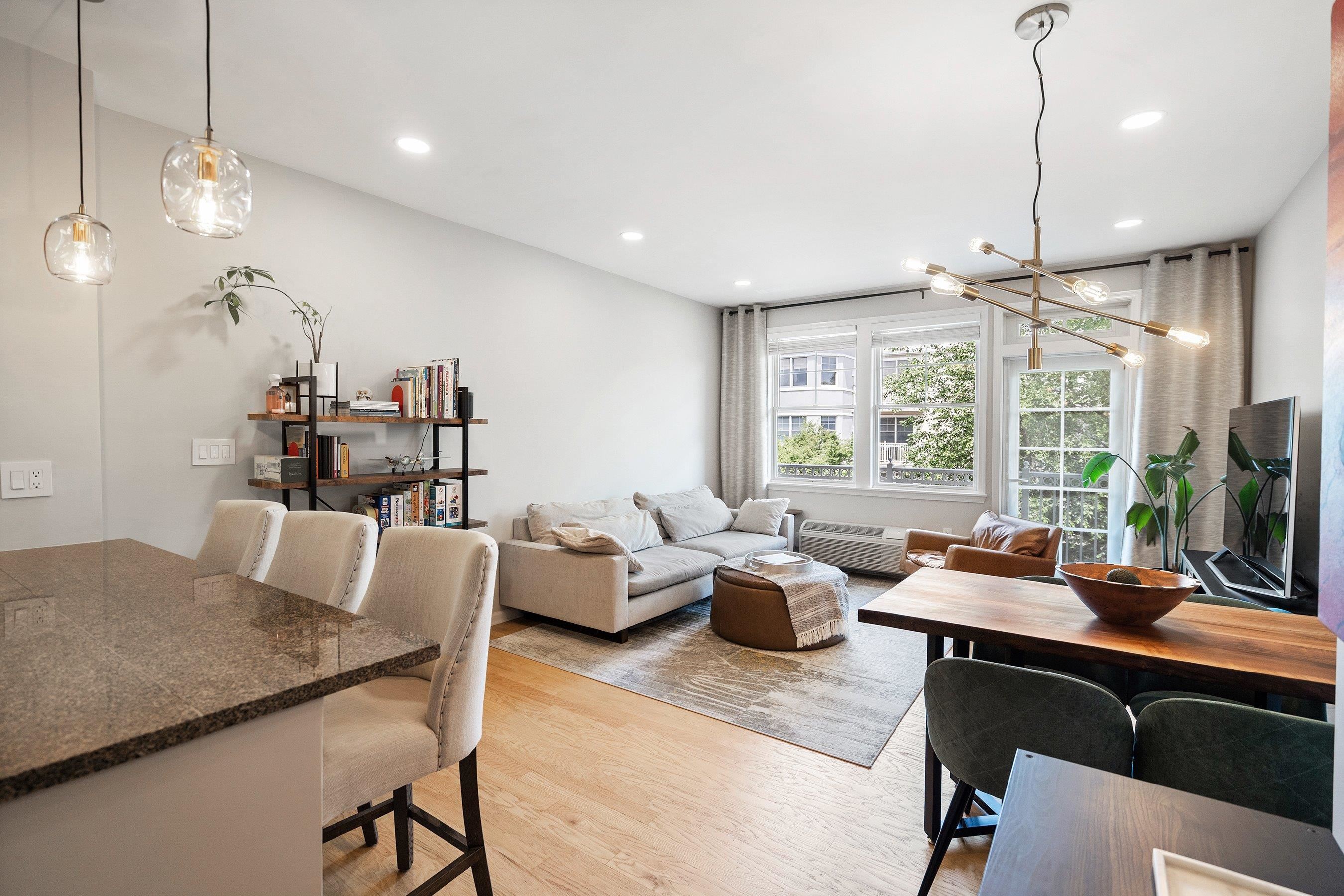 # 250013931 - For Rent in JERSEY CITY - Greenville NJ