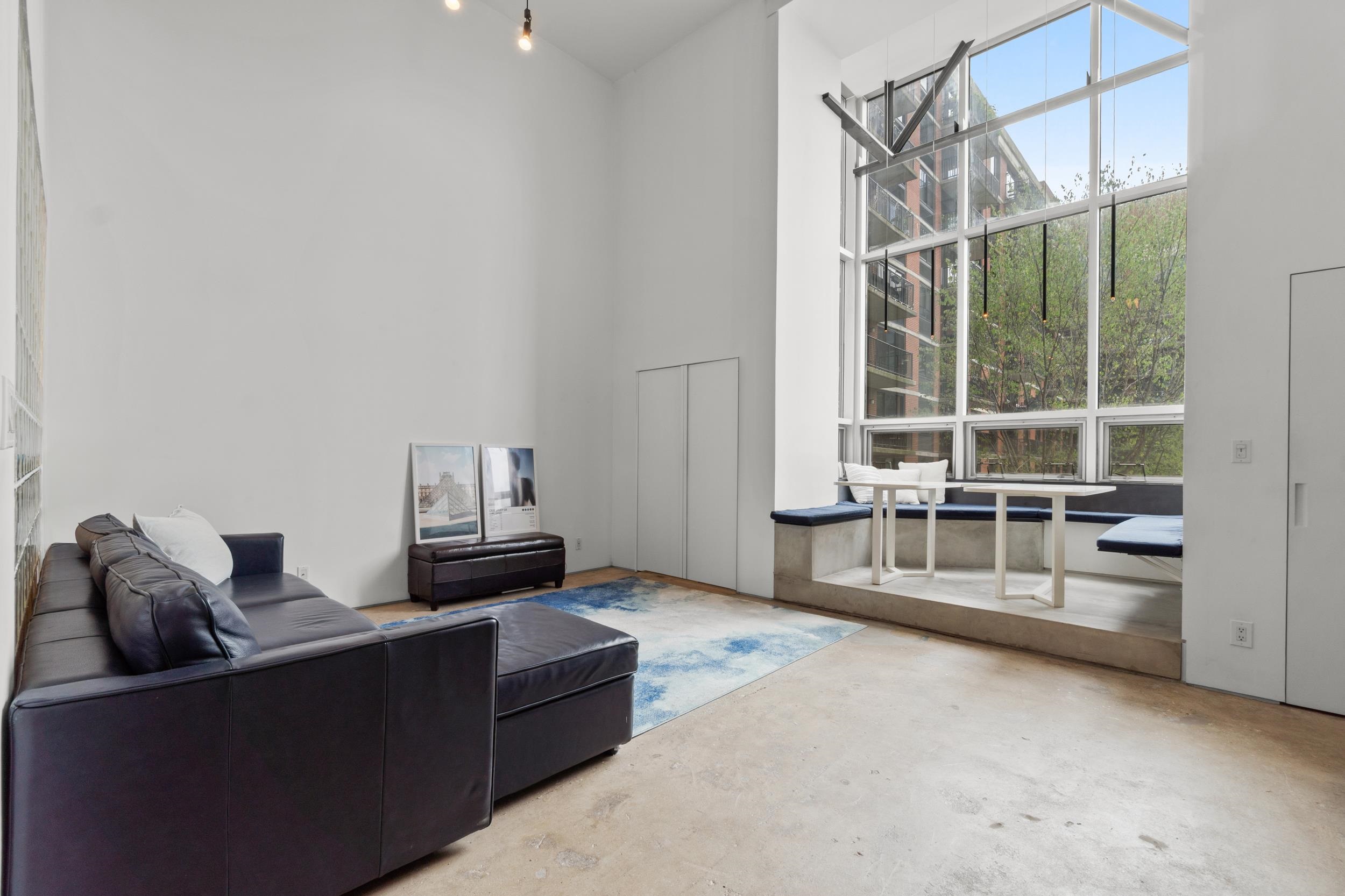 # 250013940 - For Rent in JERSEY CITY - Downtown NJ