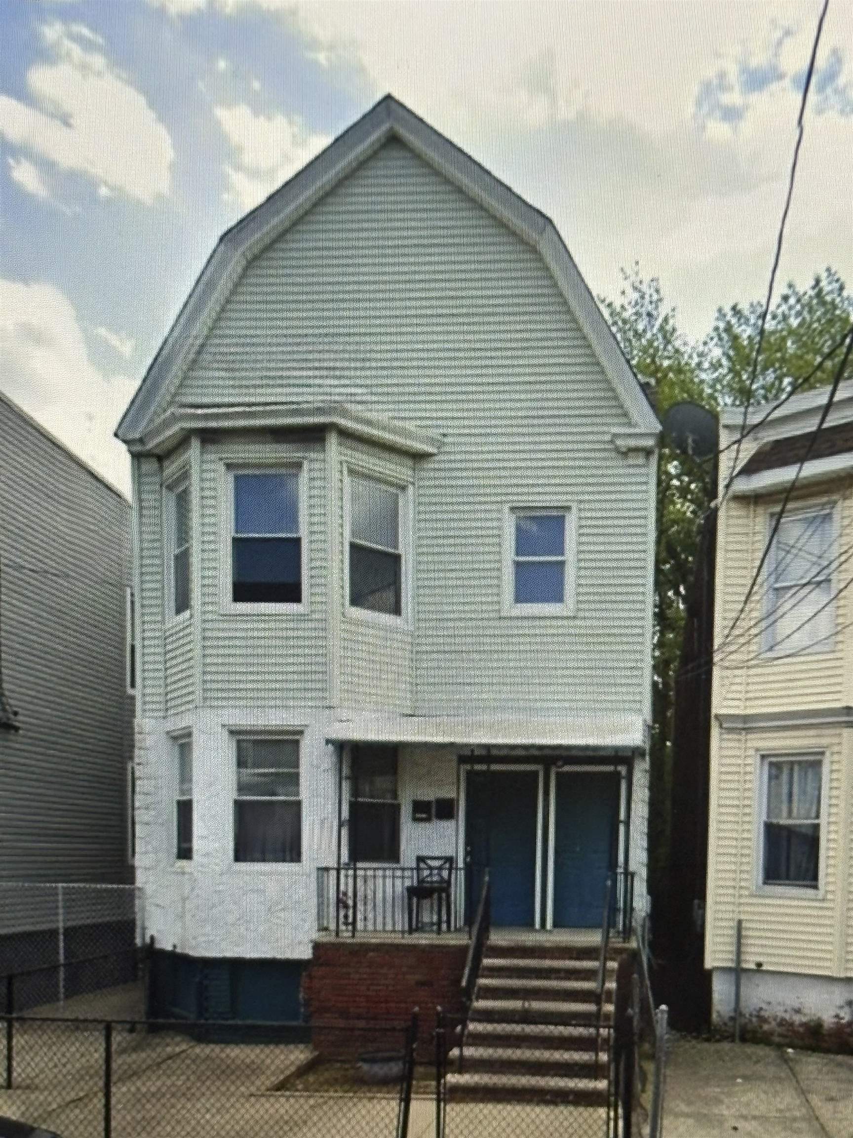 # 250013954 - For Rent in JERSEY CITY - Greenville NJ