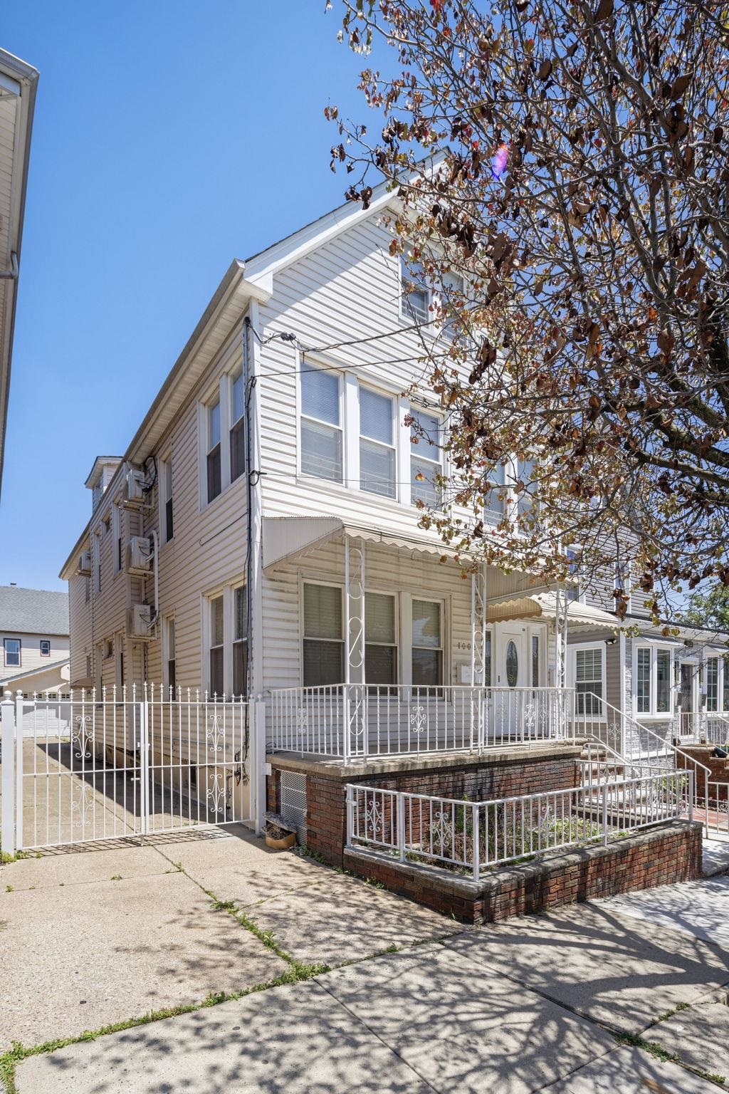 # 250013960 - For Rent in North Bergen NJ