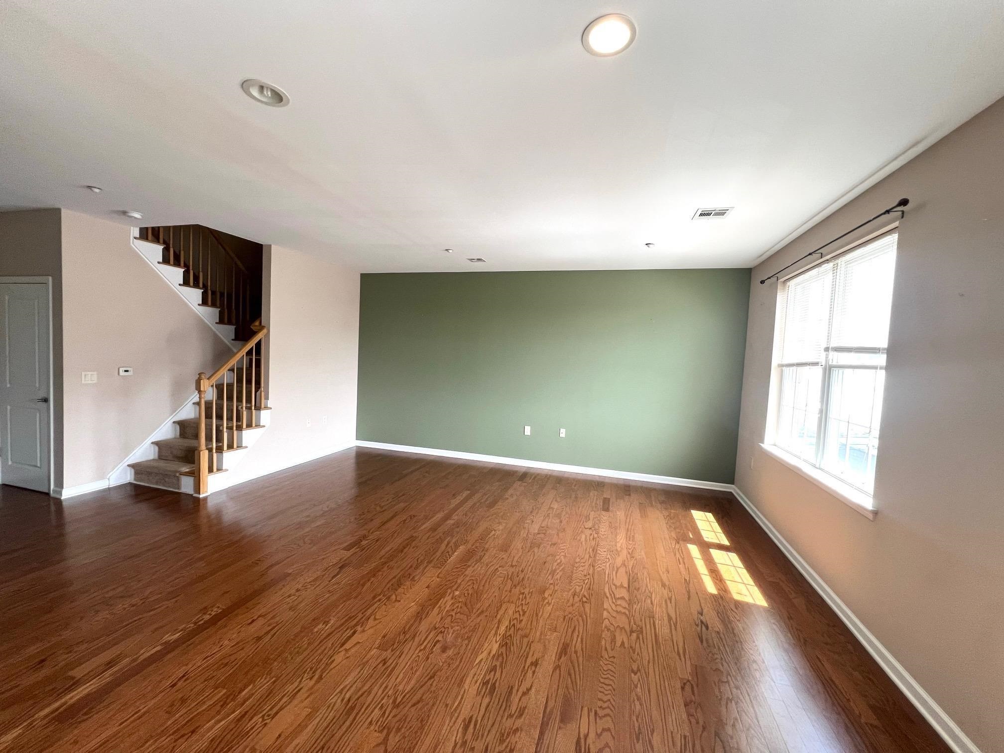 # 250014011 - For Rent in JERSEY CITY - Heights NJ