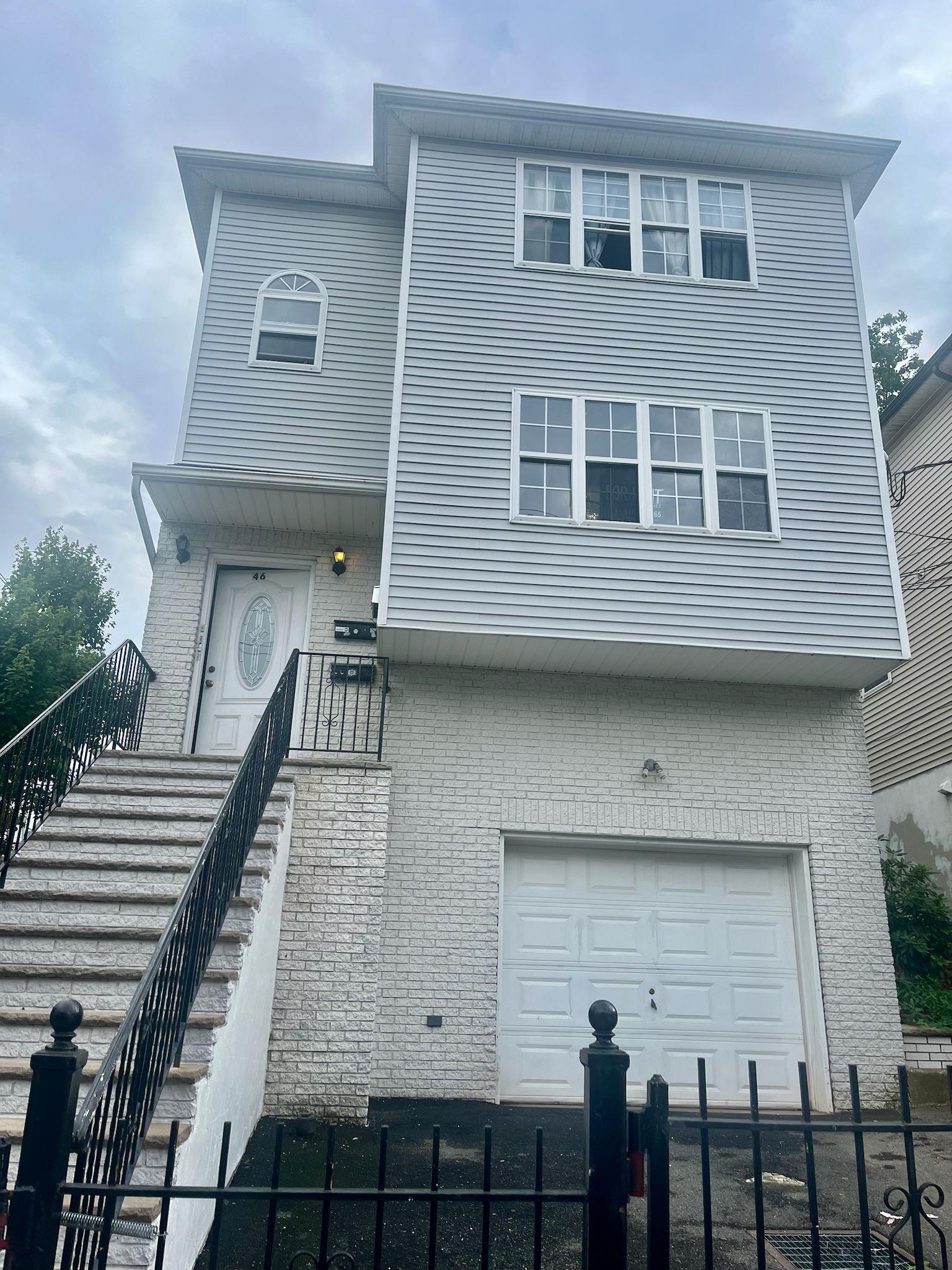 # 250014030 - For Rent in Newark NJ