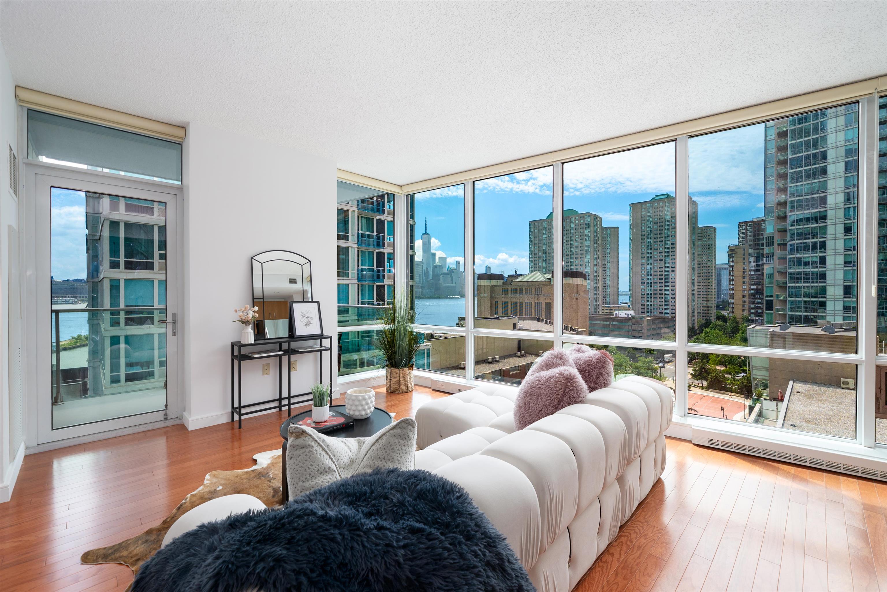 # 250014056 - For Rent in JERSEY CITY - Downtown NJ