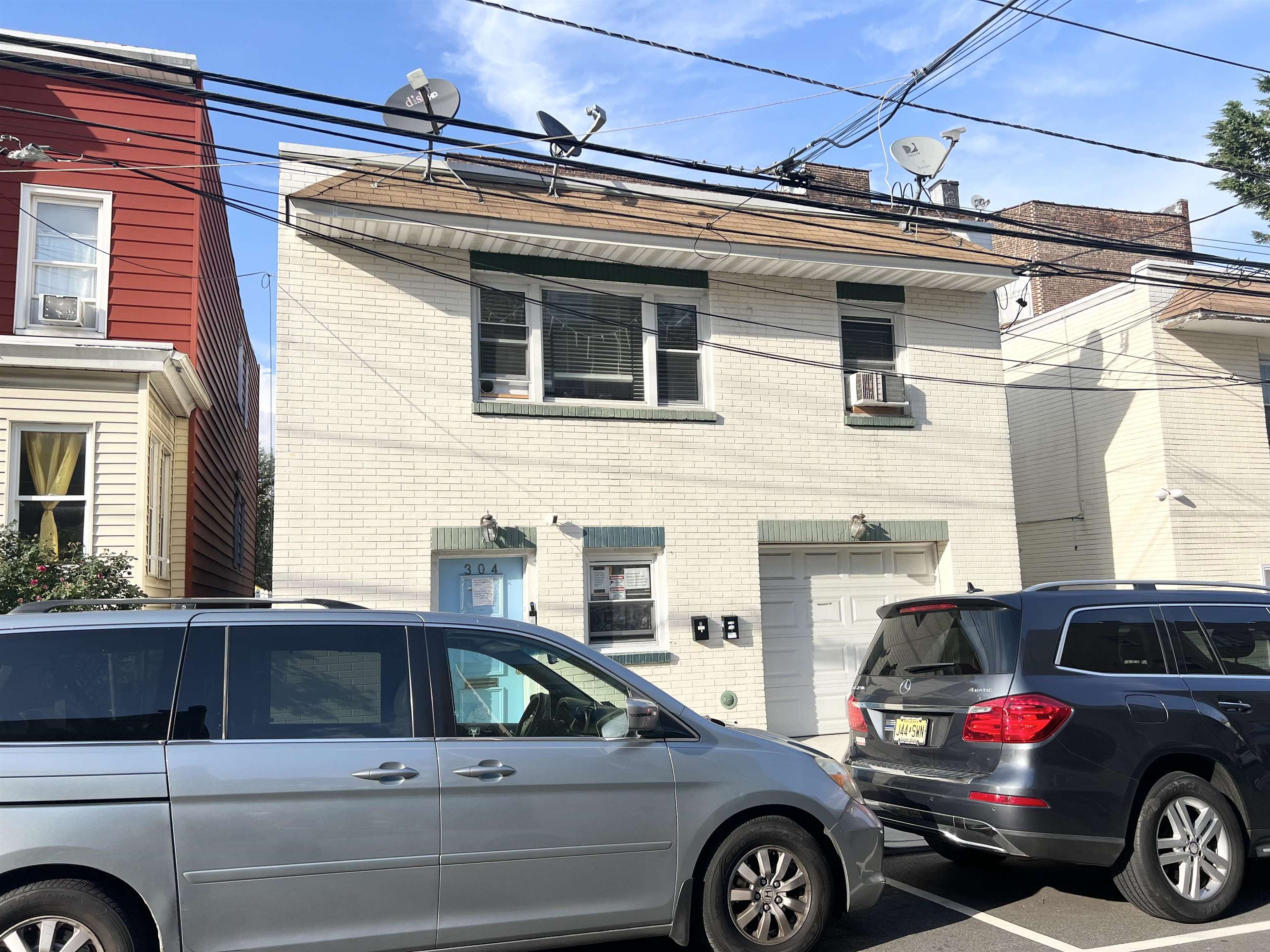 # 250014058 - For Rent in West New York NJ
