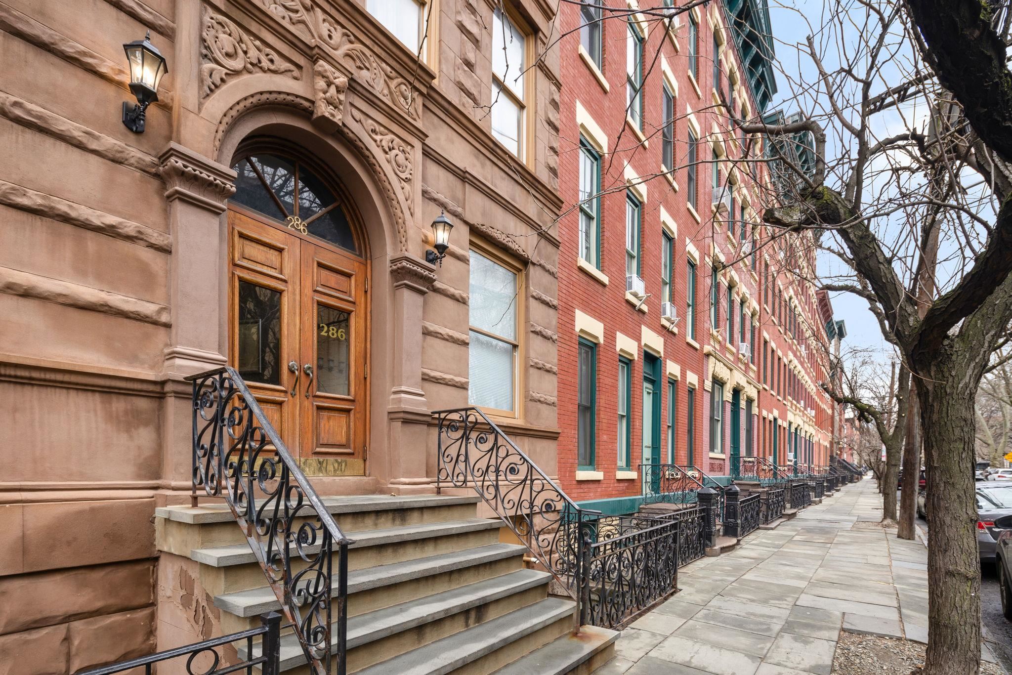 # 250014059 - For Rent in JERSEY CITY - Downtown NJ