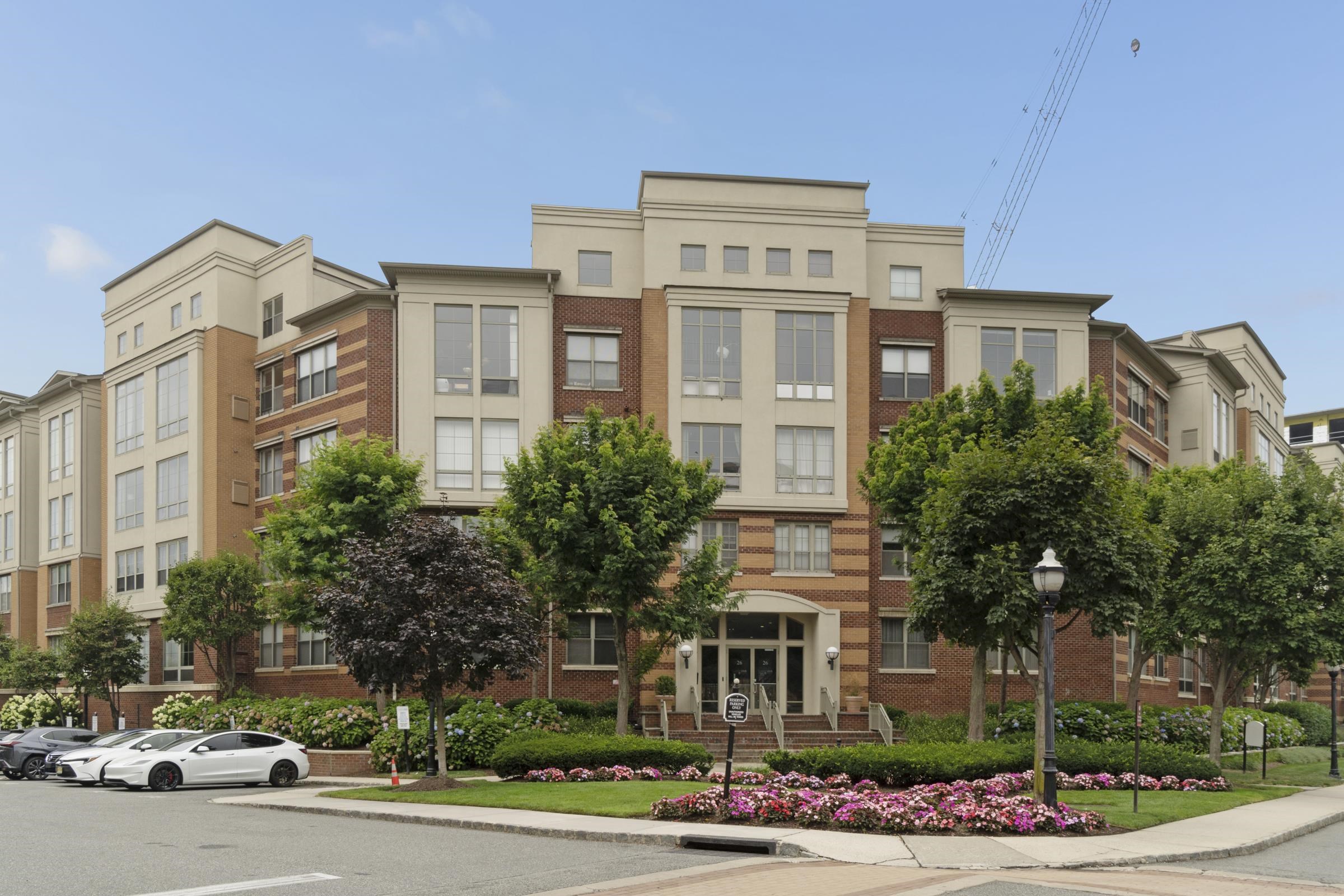# 250014096 - For Rent in West New York NJ