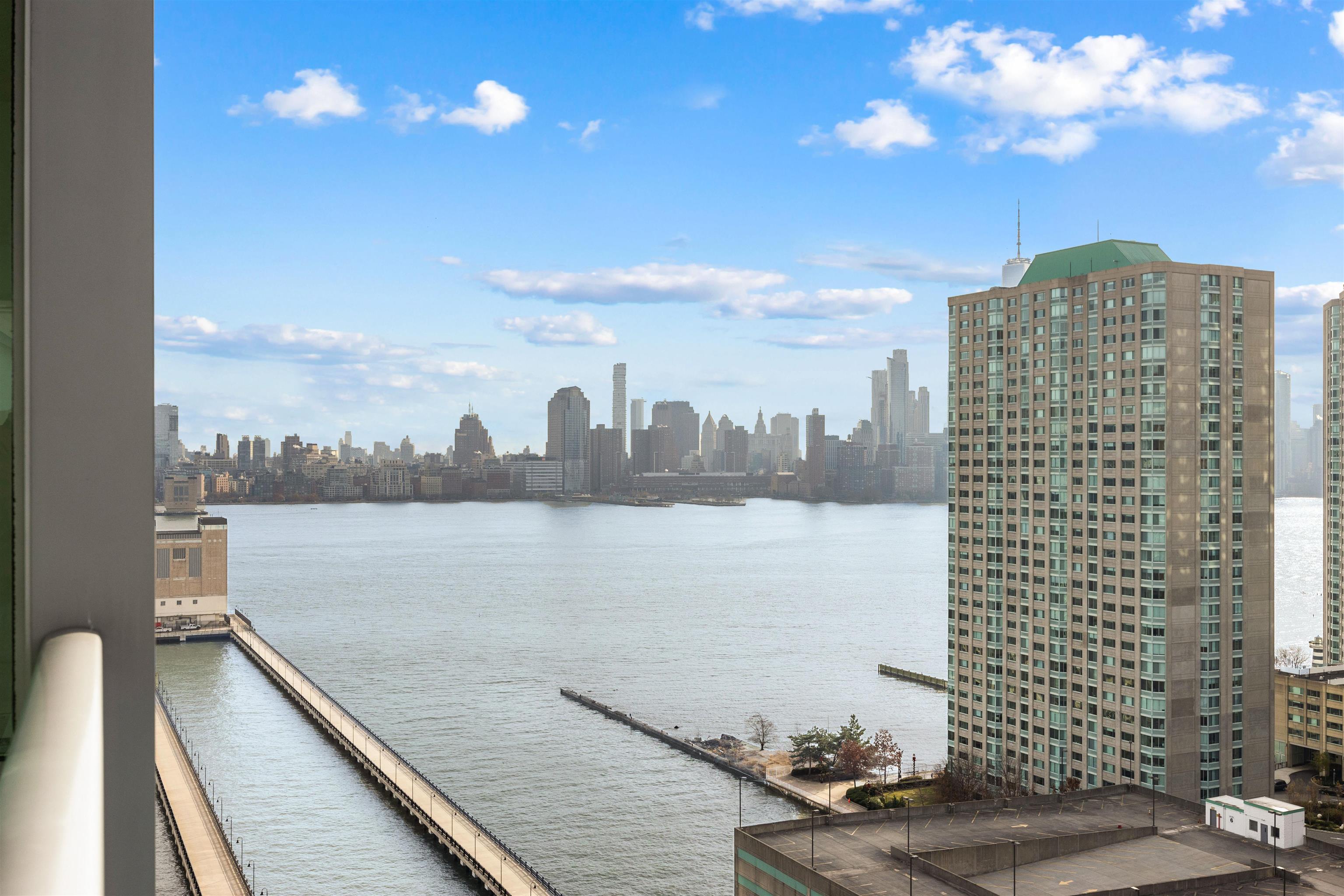 # 250014098 - For Rent in JERSEY CITY - Downtown NJ