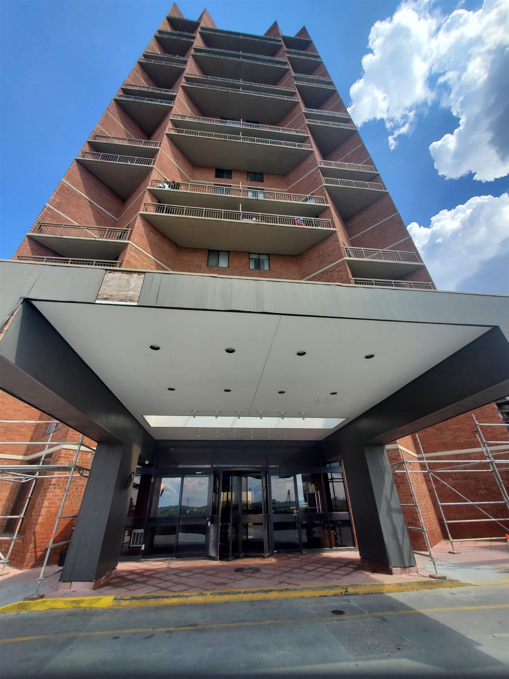 # 250014112 - For Rent in Secaucus NJ