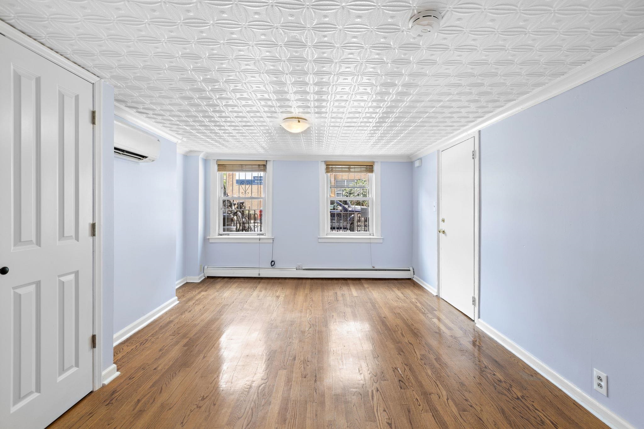 # 250014119 - For Rent in JERSEY CITY - Downtown NJ