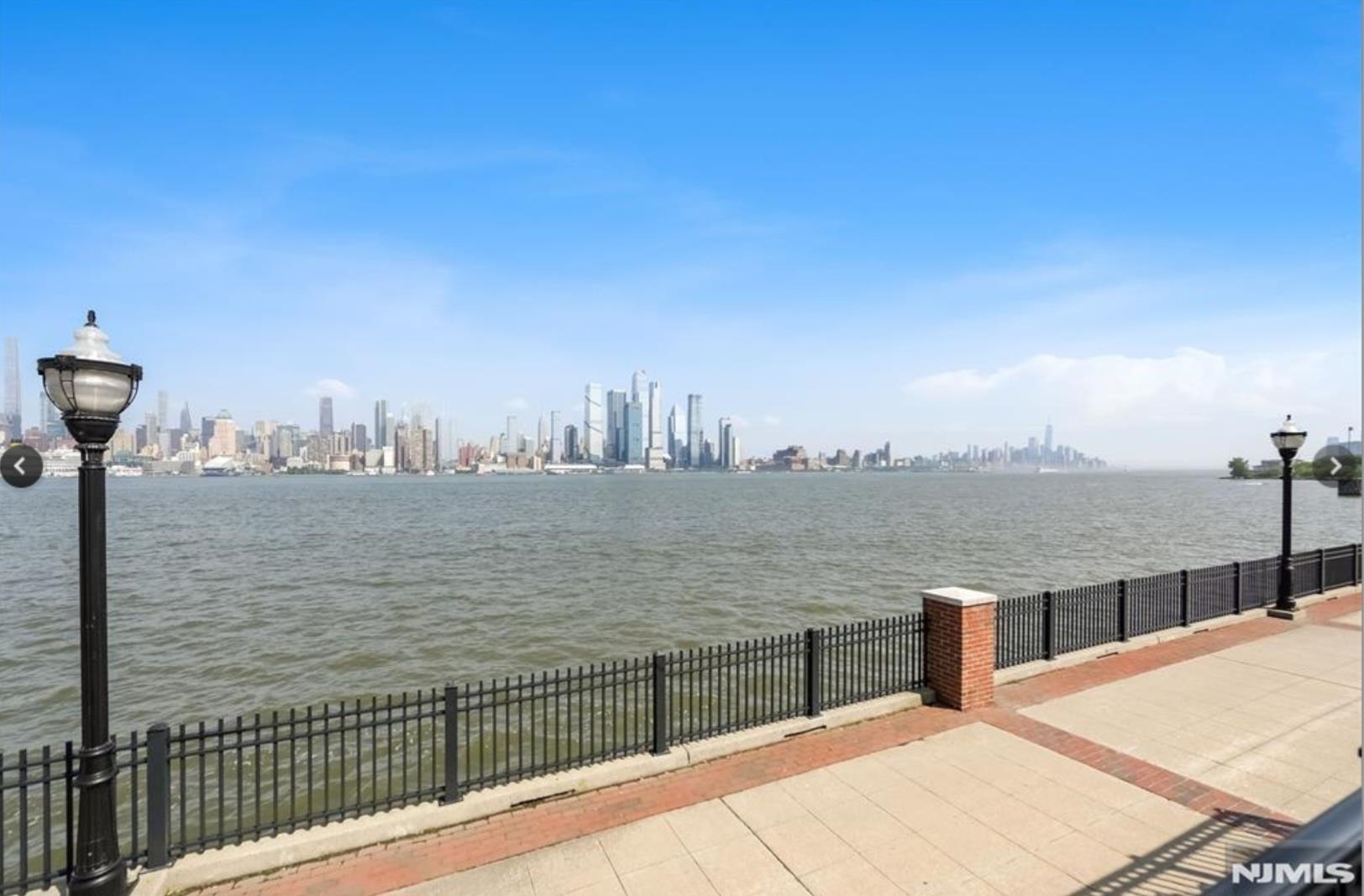 # 250014120 - For Rent in Weehawken NJ