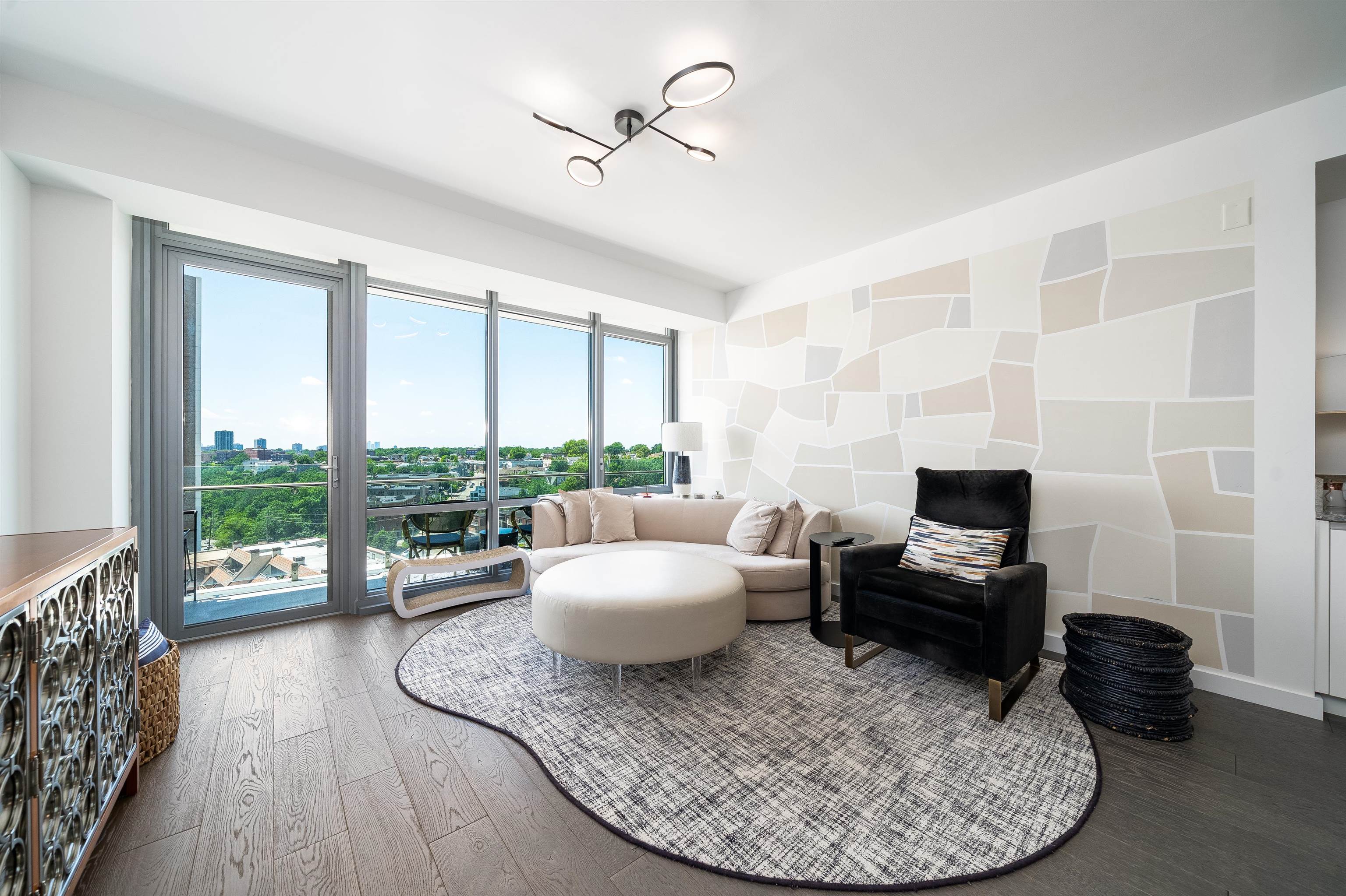 # 250014133 - For Rent in Cliffside Park NJ