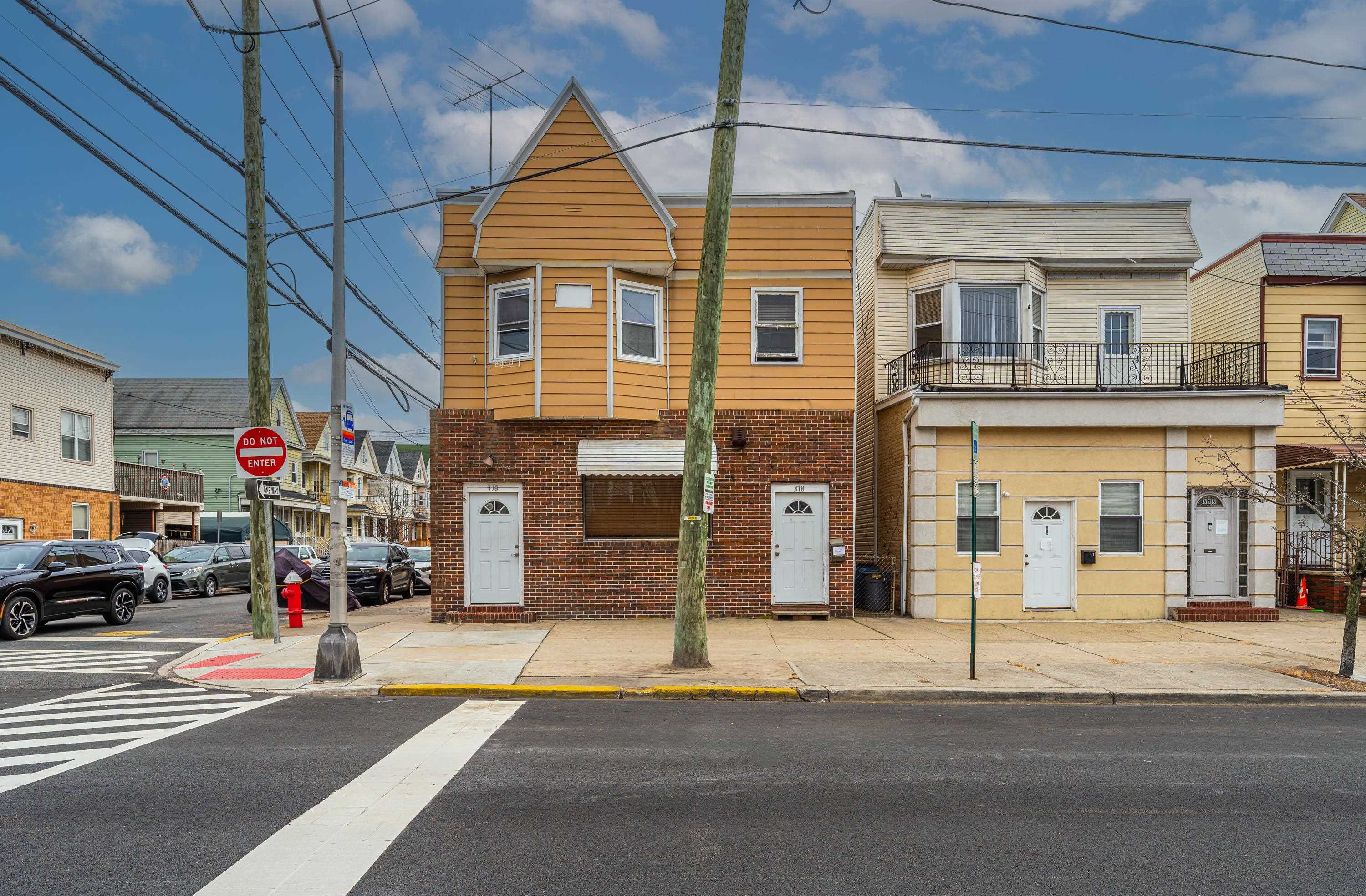 # 250014153 - For Rent in Bayonne NJ