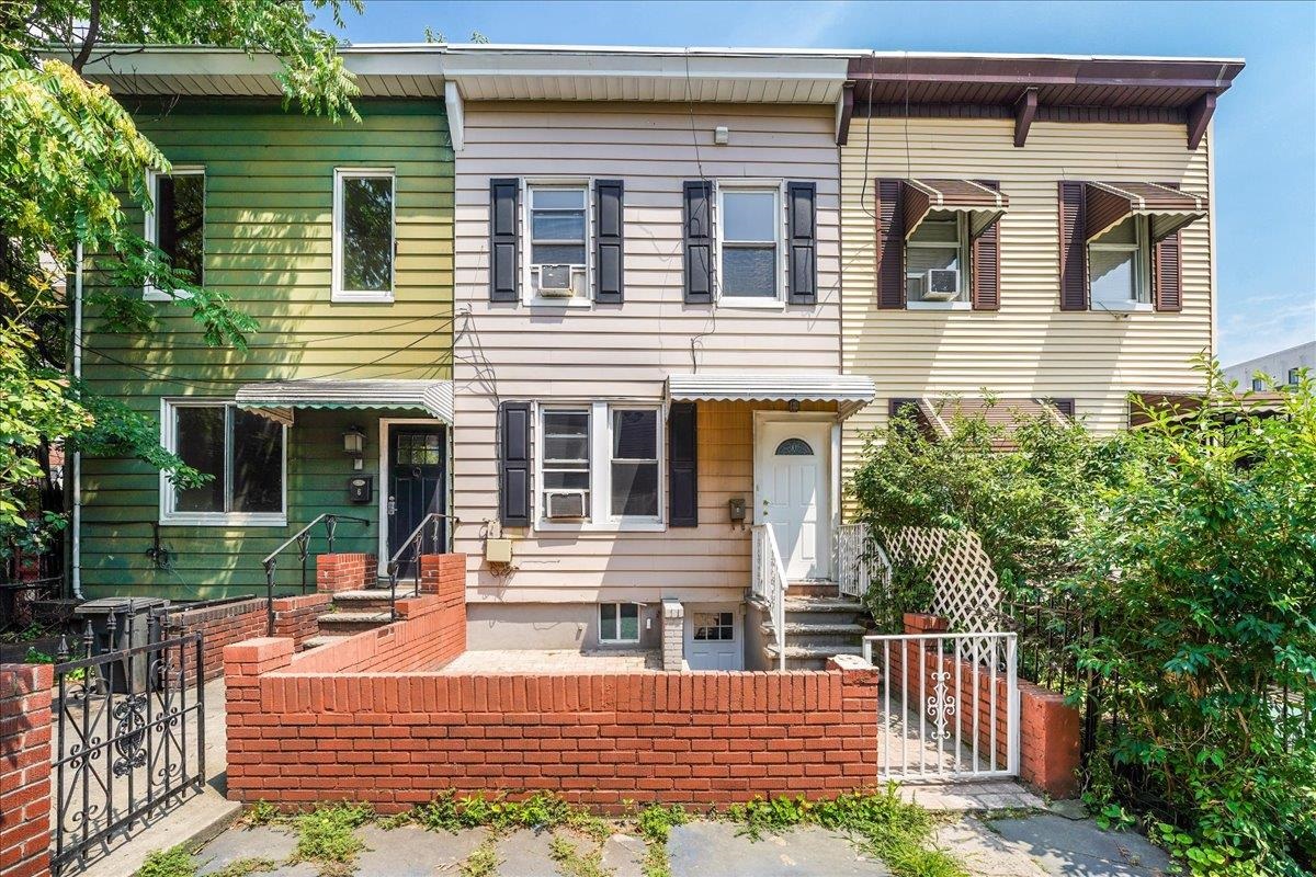 # 250014195 - For Rent in JERSEY CITY - Downtown NJ