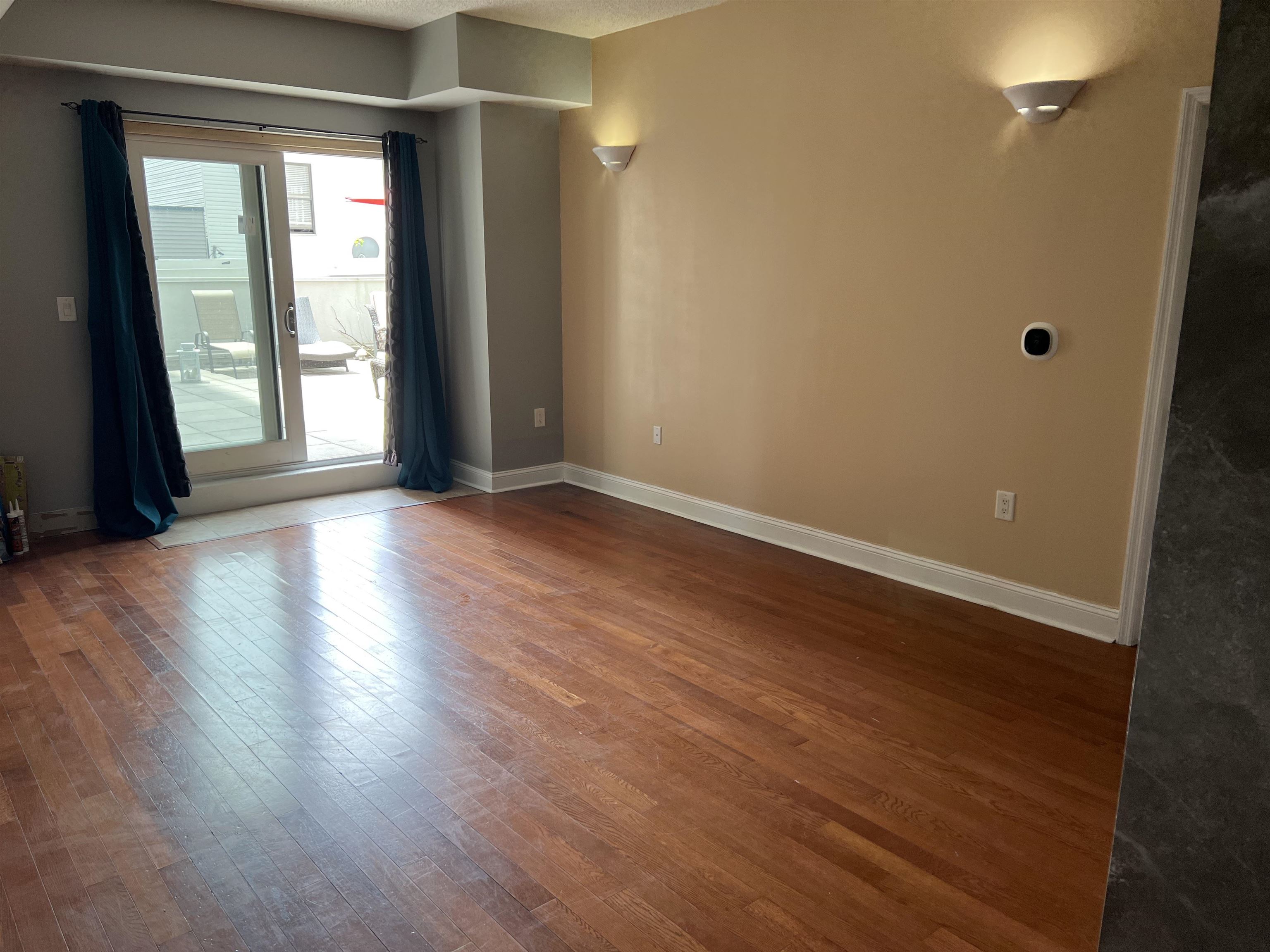 # 250014198 - For Rent in Union City NJ